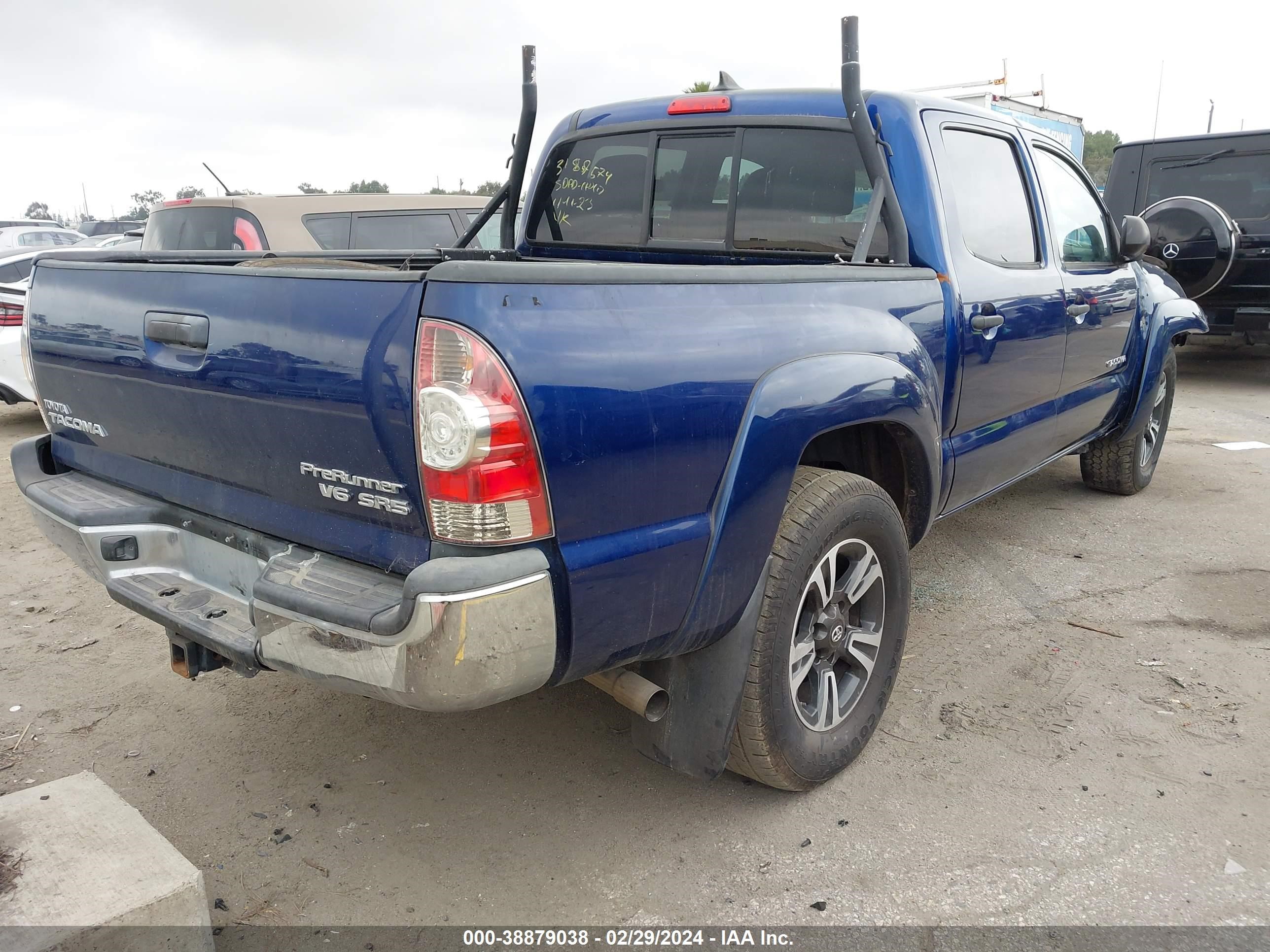 Photo 4 VIN: 3TMJU4GN6FM189230 - TOYOTA TACOMA 