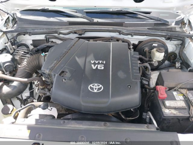 Photo 9 VIN: 3TMJU4GN7FM176616 - TOYOTA TACOMA 