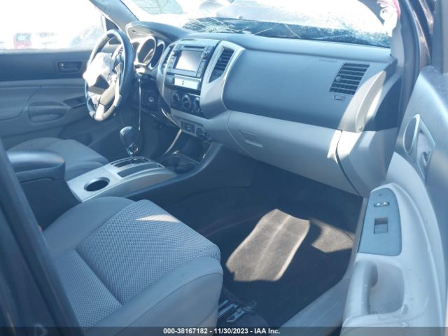 Photo 4 VIN: 3TMJU4GN8DM151804 - TOYOTA TACOMA 