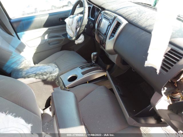 Photo 4 VIN: 3TMJU4GN8FM187804 - TOYOTA TACOMA 