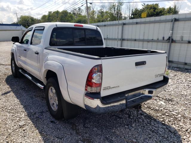 Photo 2 VIN: 3TMJU4GN9BM119392 - TOYOTA TACOMA DOU 