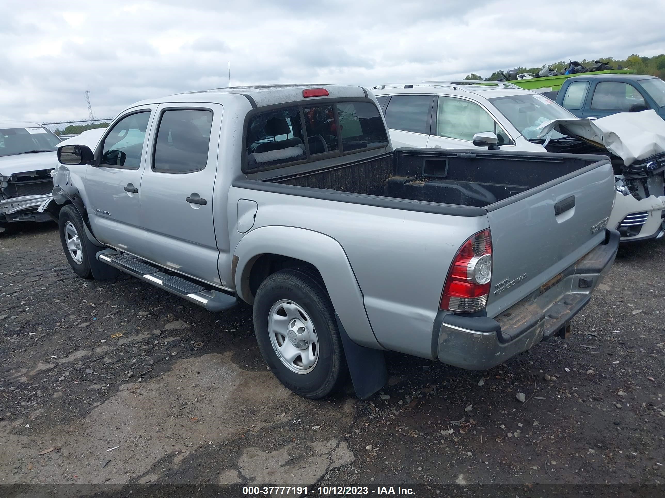 Photo 2 VIN: 3TMJU4GN9BM125614 - TOYOTA TACOMA 