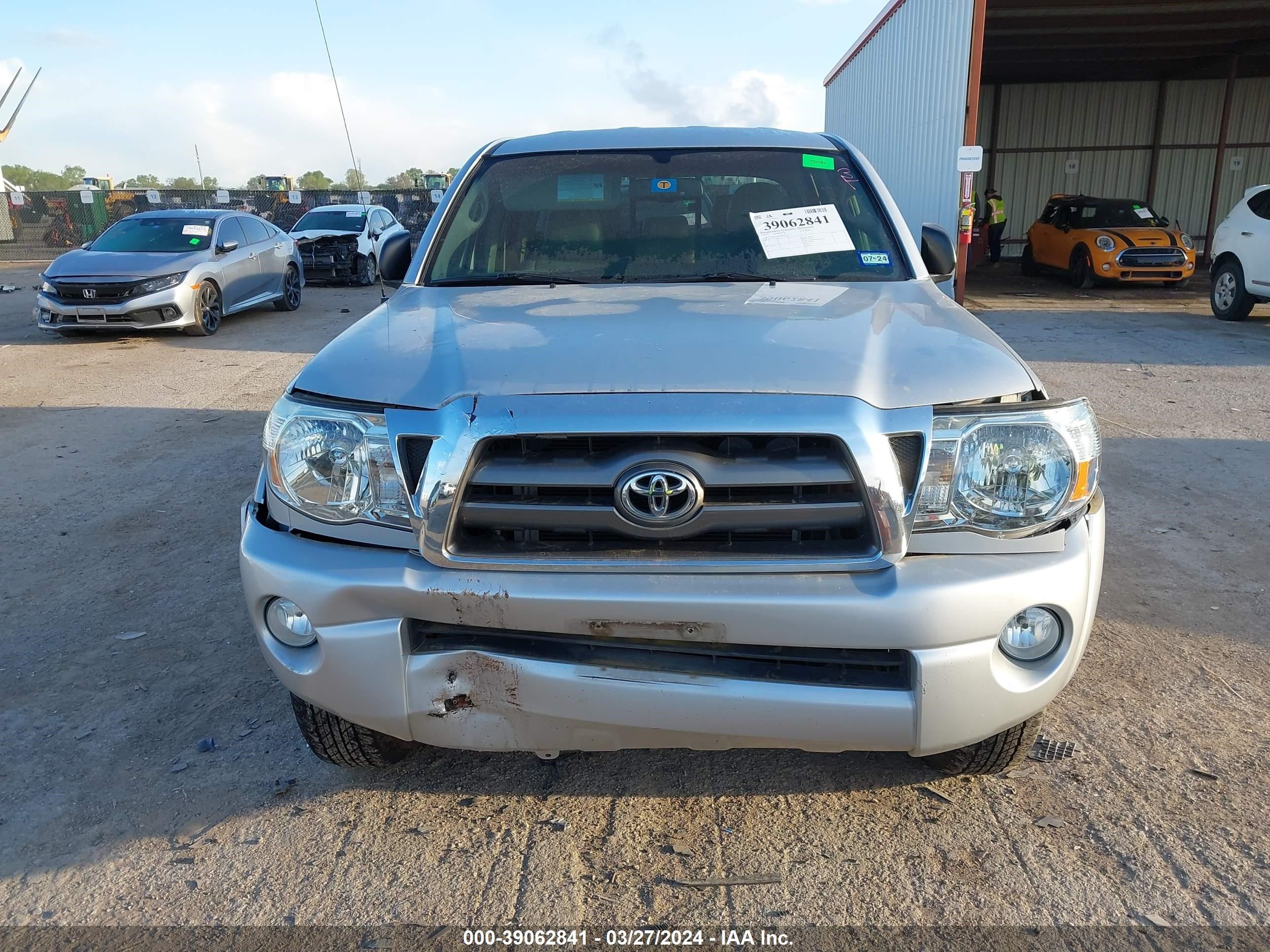 Photo 11 VIN: 3TMJU4GNXAM101501 - TOYOTA TACOMA 