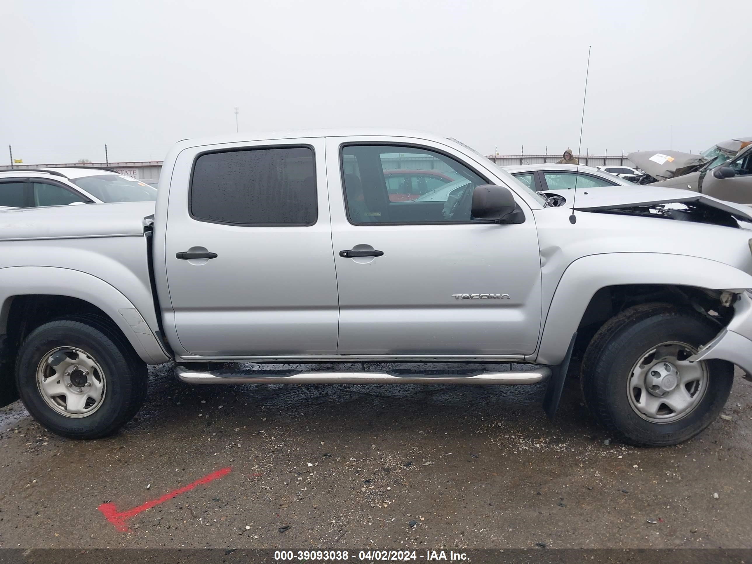 Photo 13 VIN: 3TMJU62N18M061550 - TOYOTA TACOMA 