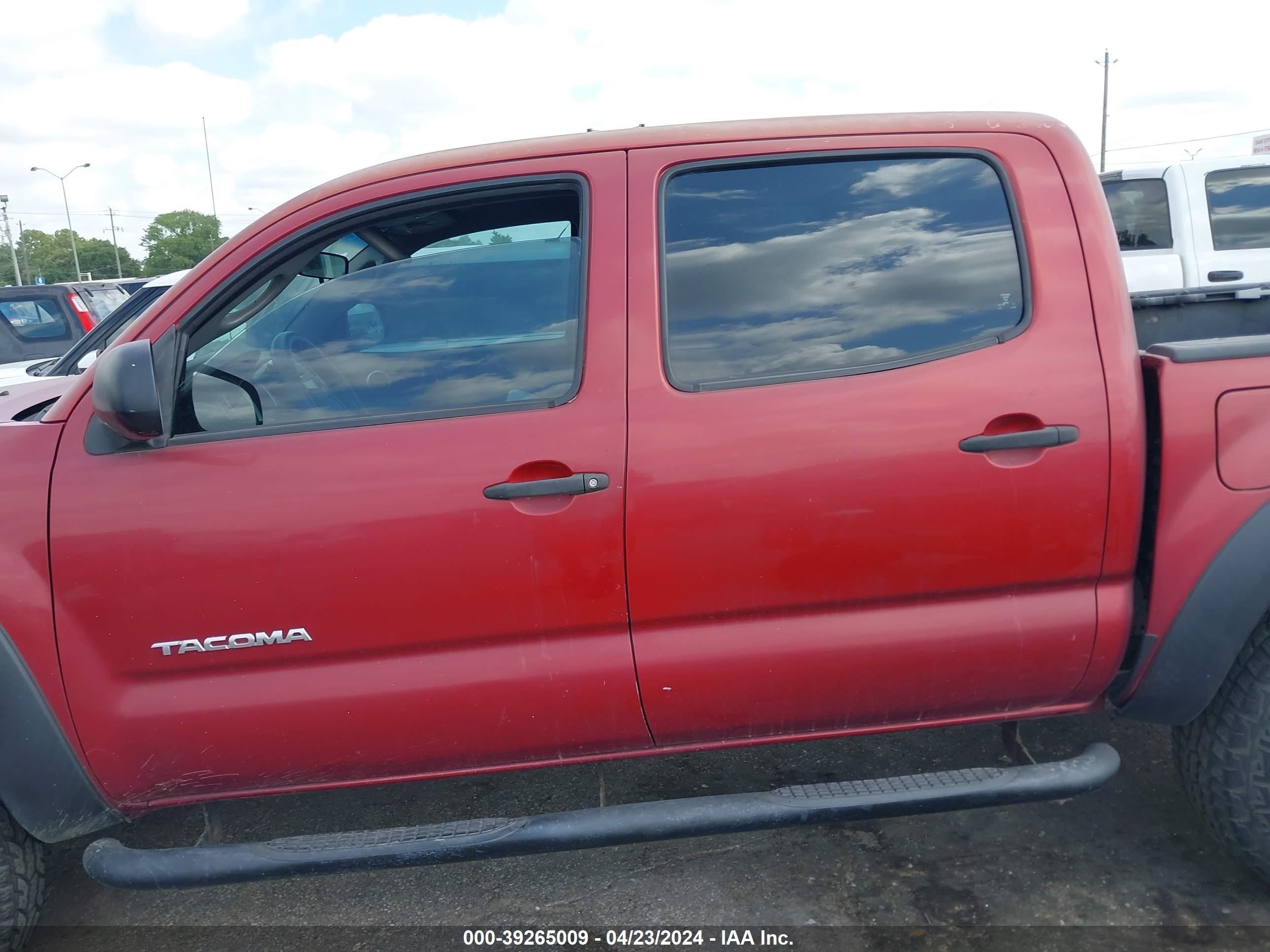 Photo 13 VIN: 3TMJU62N18M065677 - TOYOTA TACOMA 