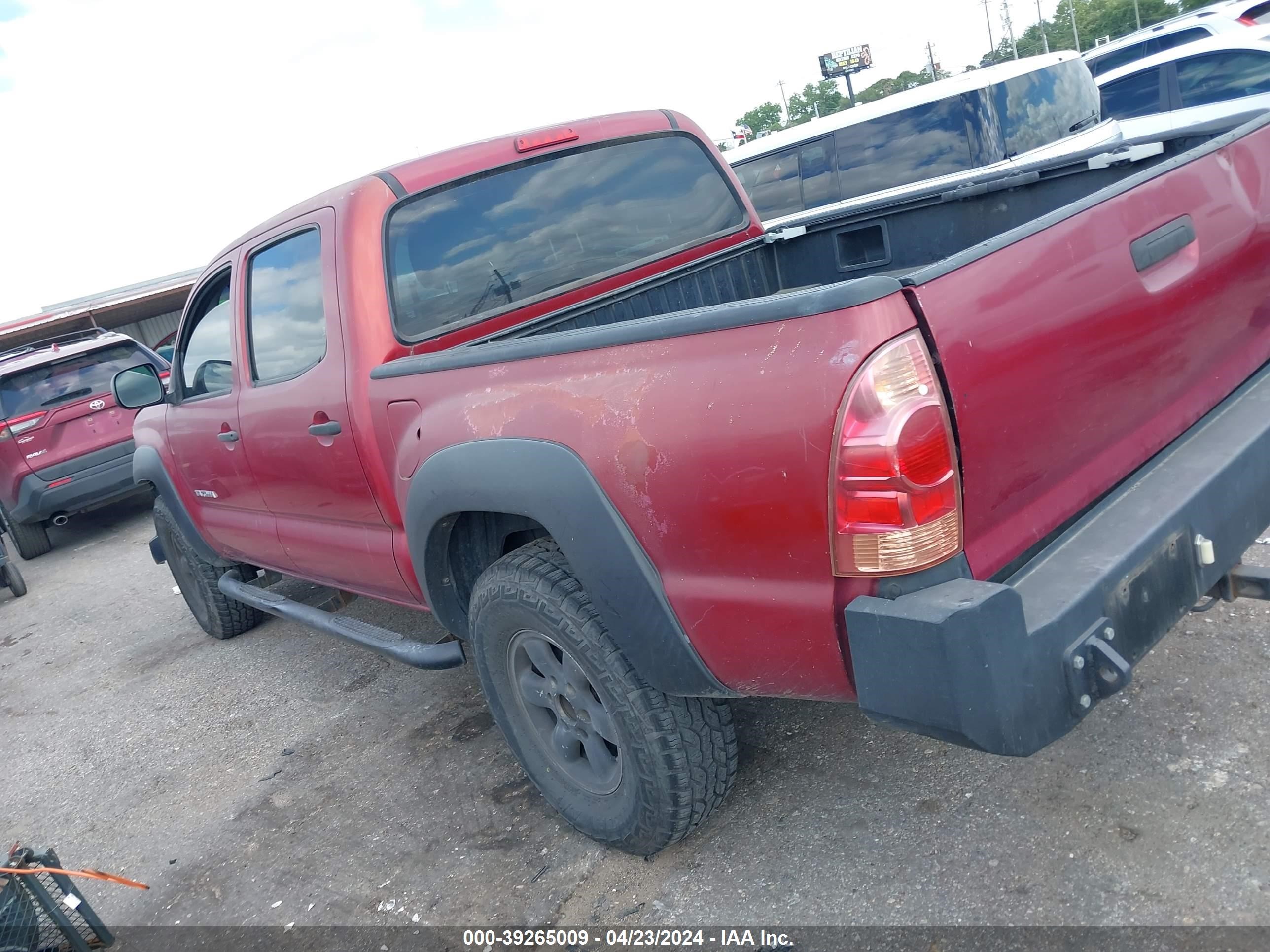 Photo 2 VIN: 3TMJU62N18M065677 - TOYOTA TACOMA 