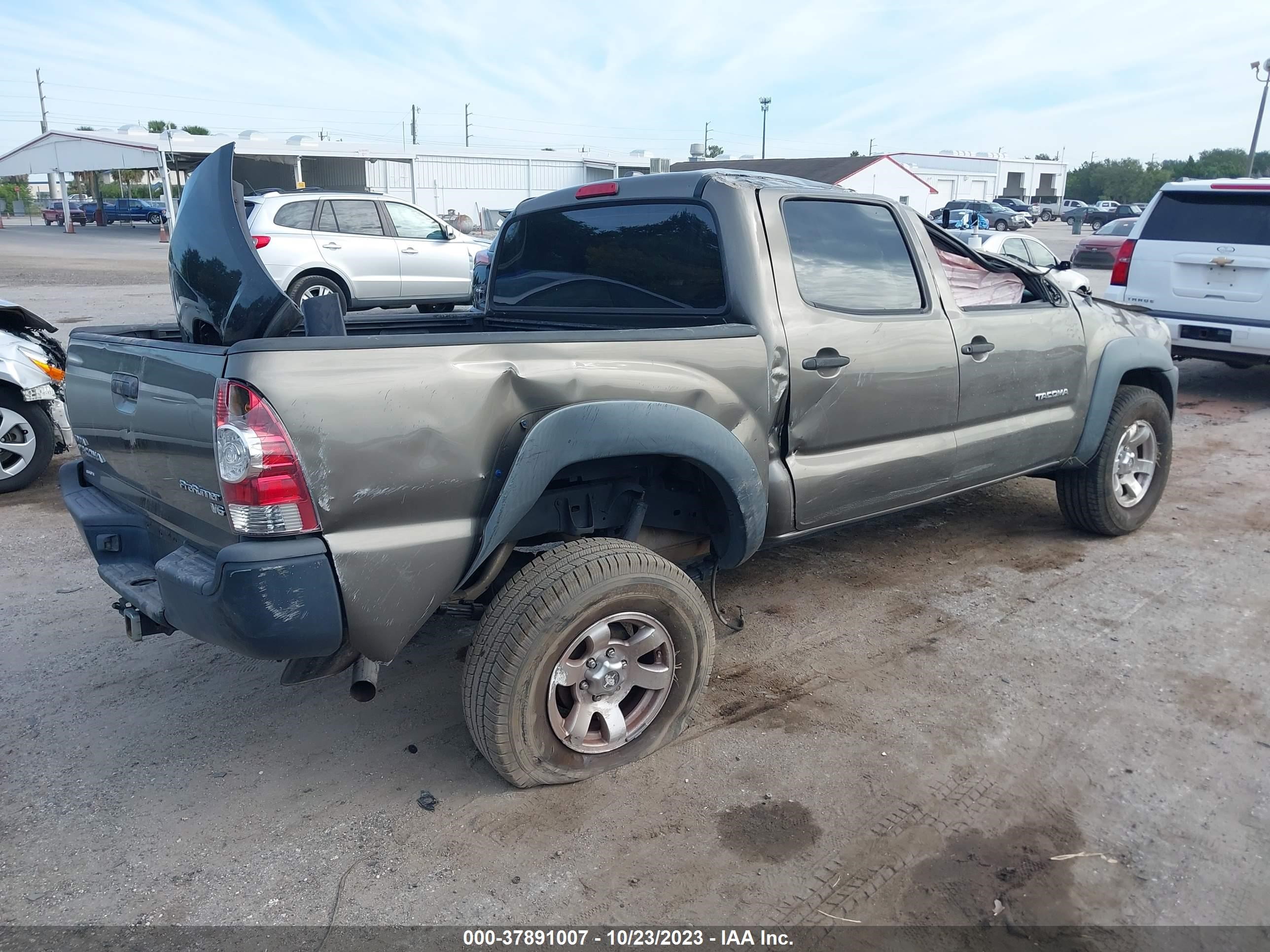 Photo 3 VIN: 3TMJU62N19M079628 - TOYOTA TACOMA 