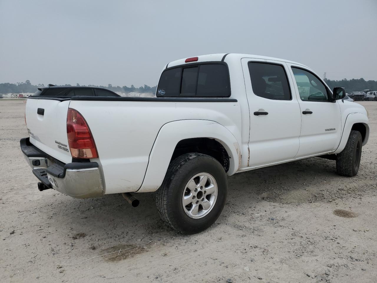 Photo 2 VIN: 3TMJU62N27M033724 - TOYOTA TACOMA 