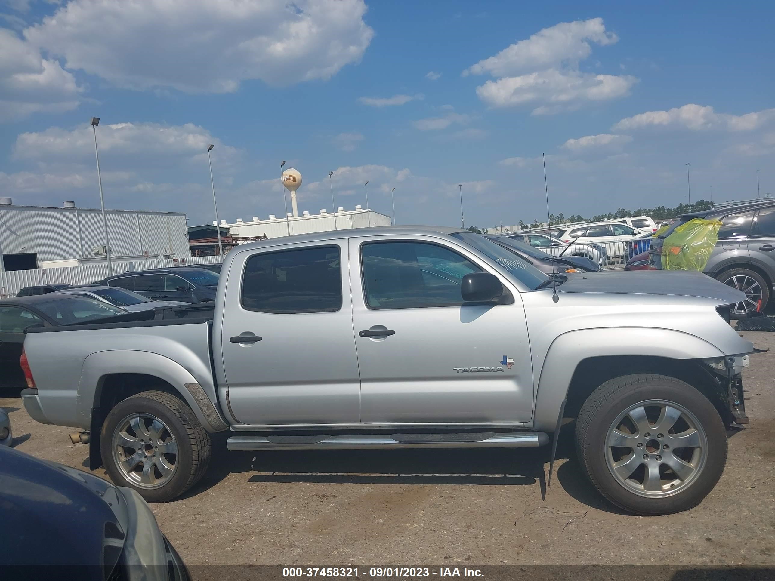 Photo 13 VIN: 3TMJU62N38M050016 - TOYOTA TACOMA 