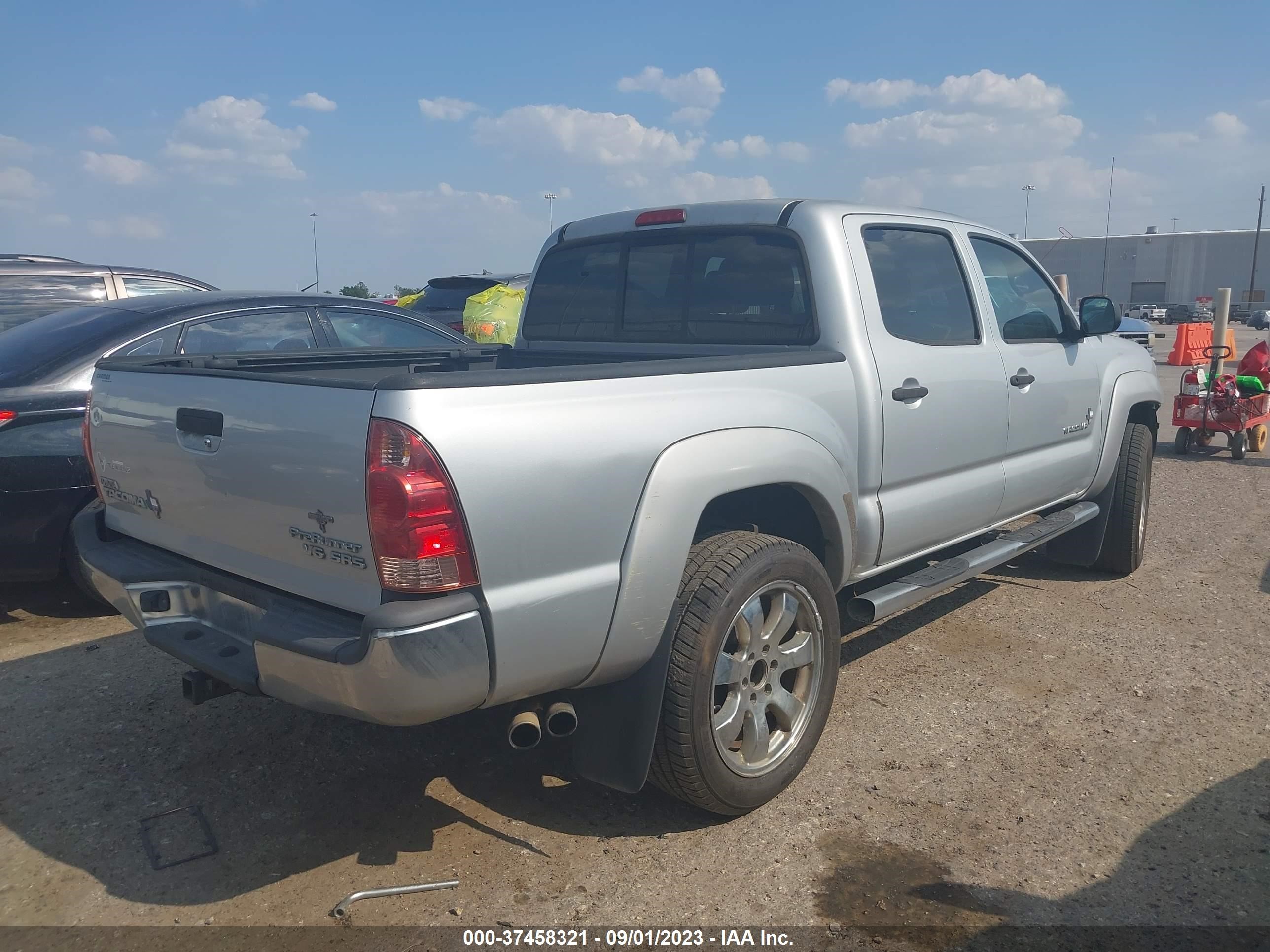 Photo 3 VIN: 3TMJU62N38M050016 - TOYOTA TACOMA 