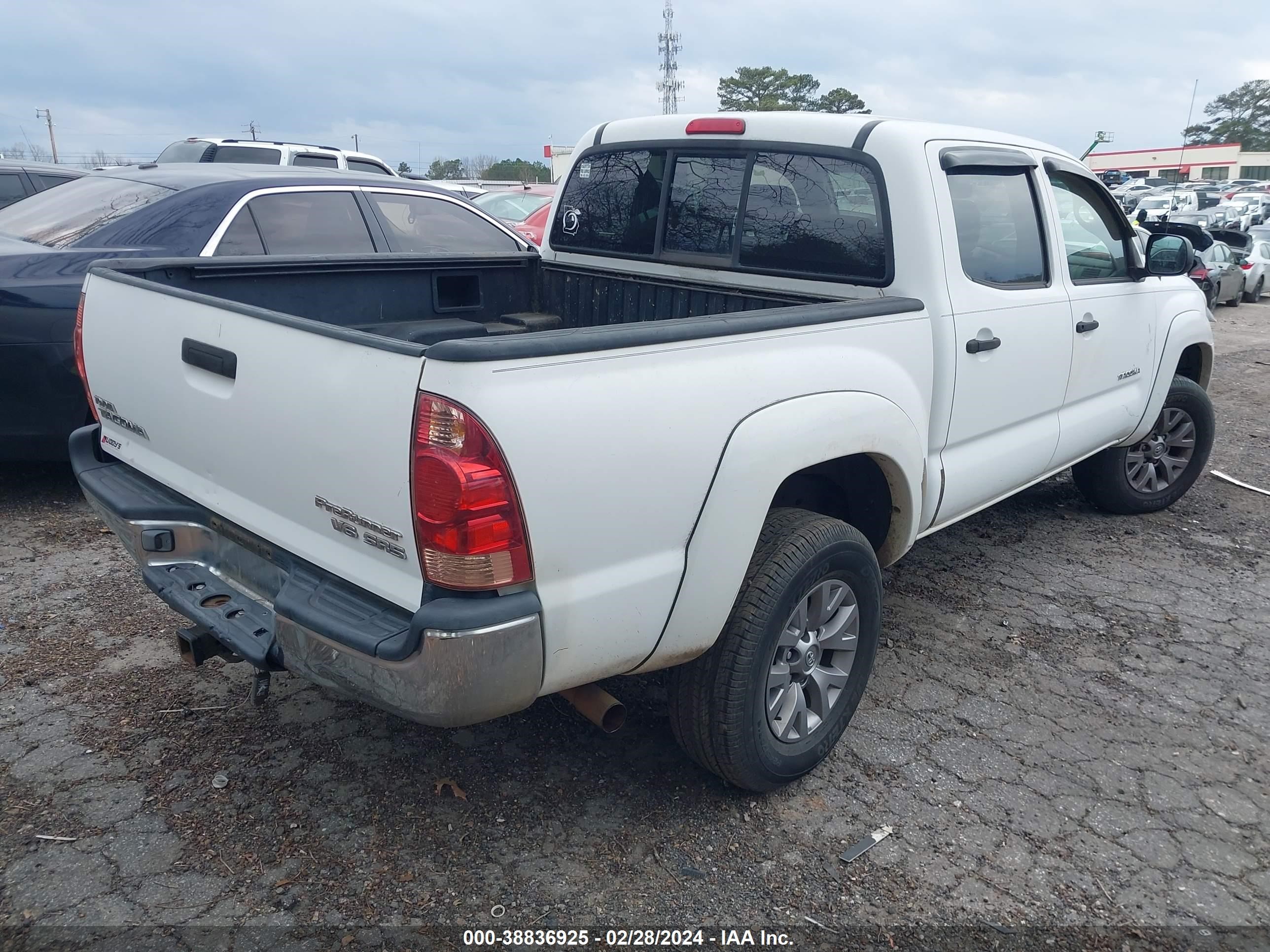 Photo 3 VIN: 3TMJU62N47M030114 - TOYOTA TACOMA 