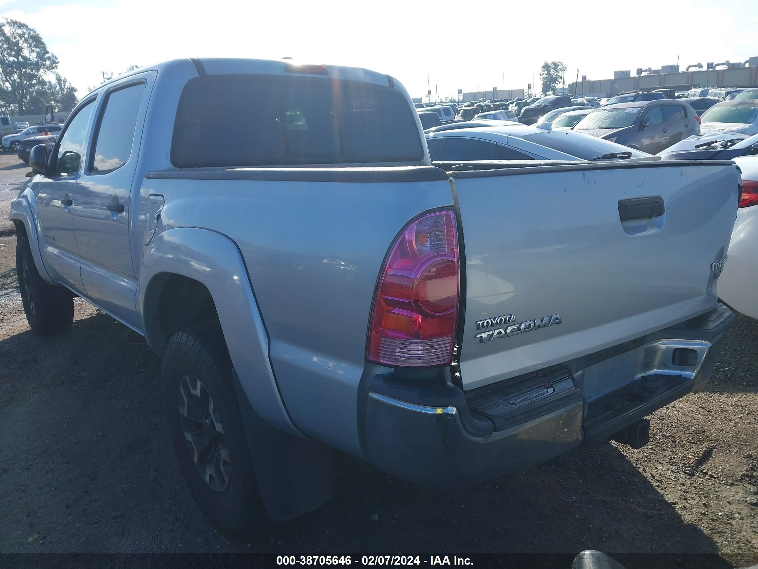 Photo 2 VIN: 3TMJU62N49M089599 - TOYOTA TACOMA 