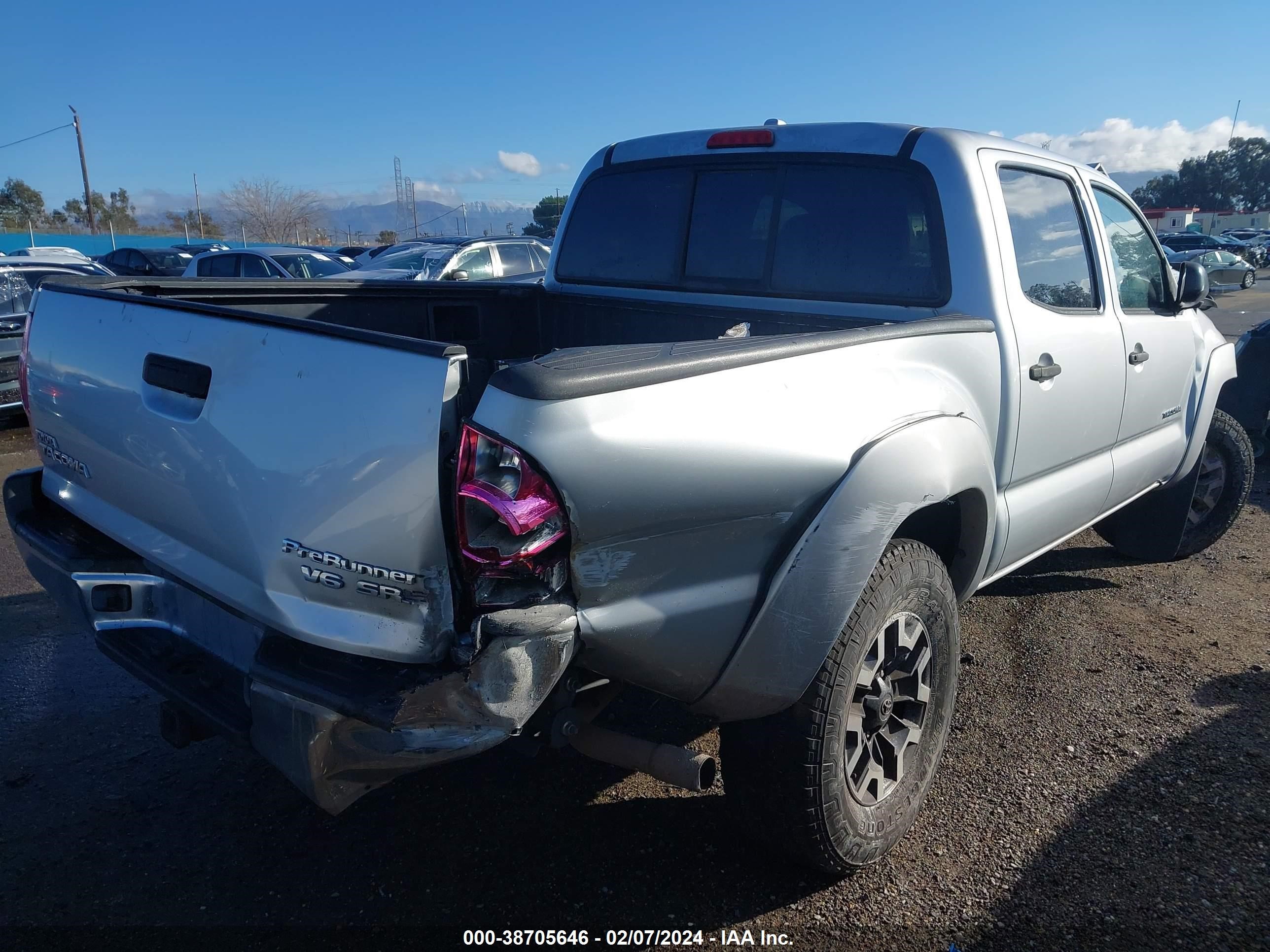 Photo 3 VIN: 3TMJU62N49M089599 - TOYOTA TACOMA 