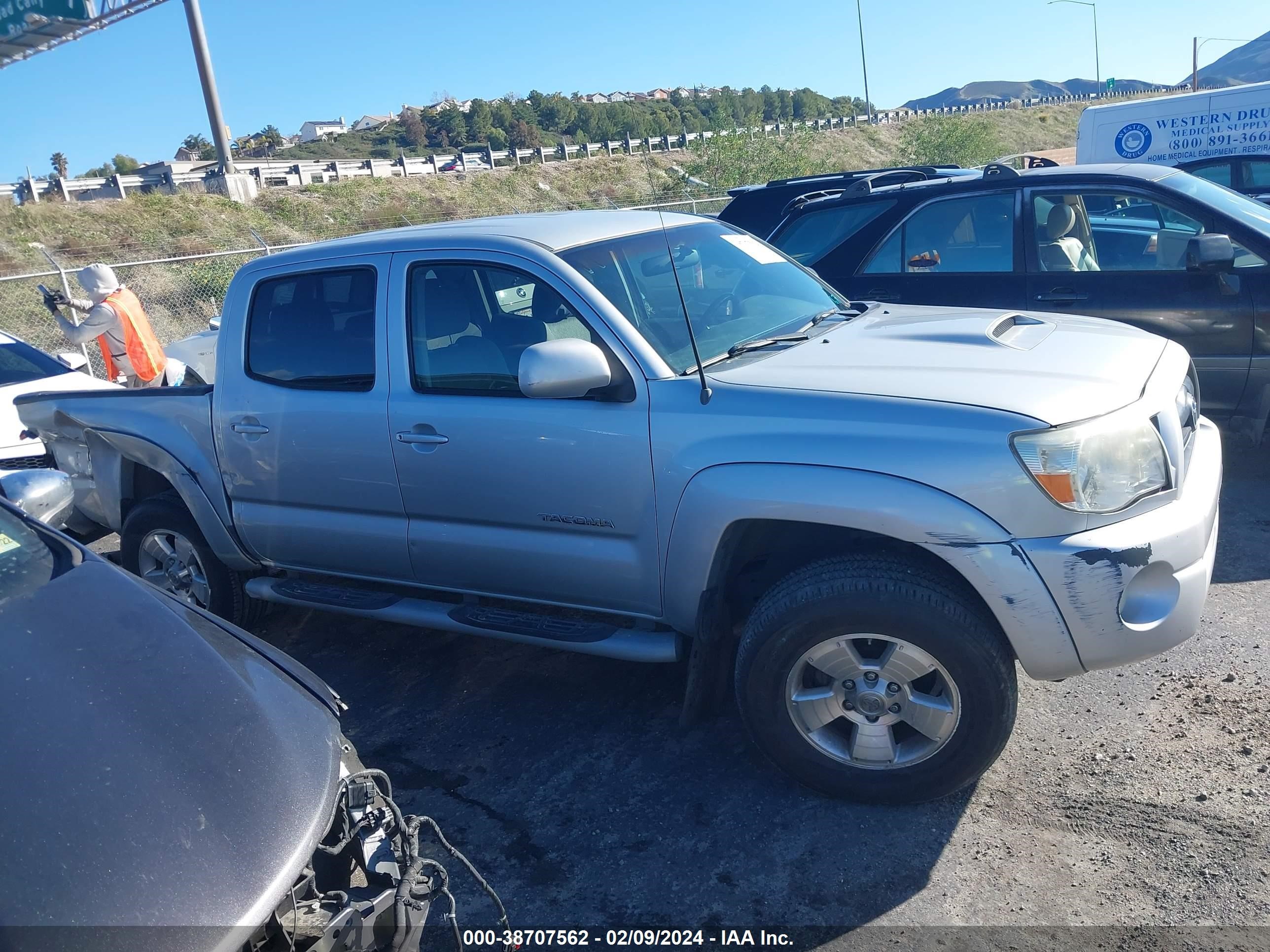 Photo 13 VIN: 3TMJU62N56M022246 - TOYOTA TACOMA 