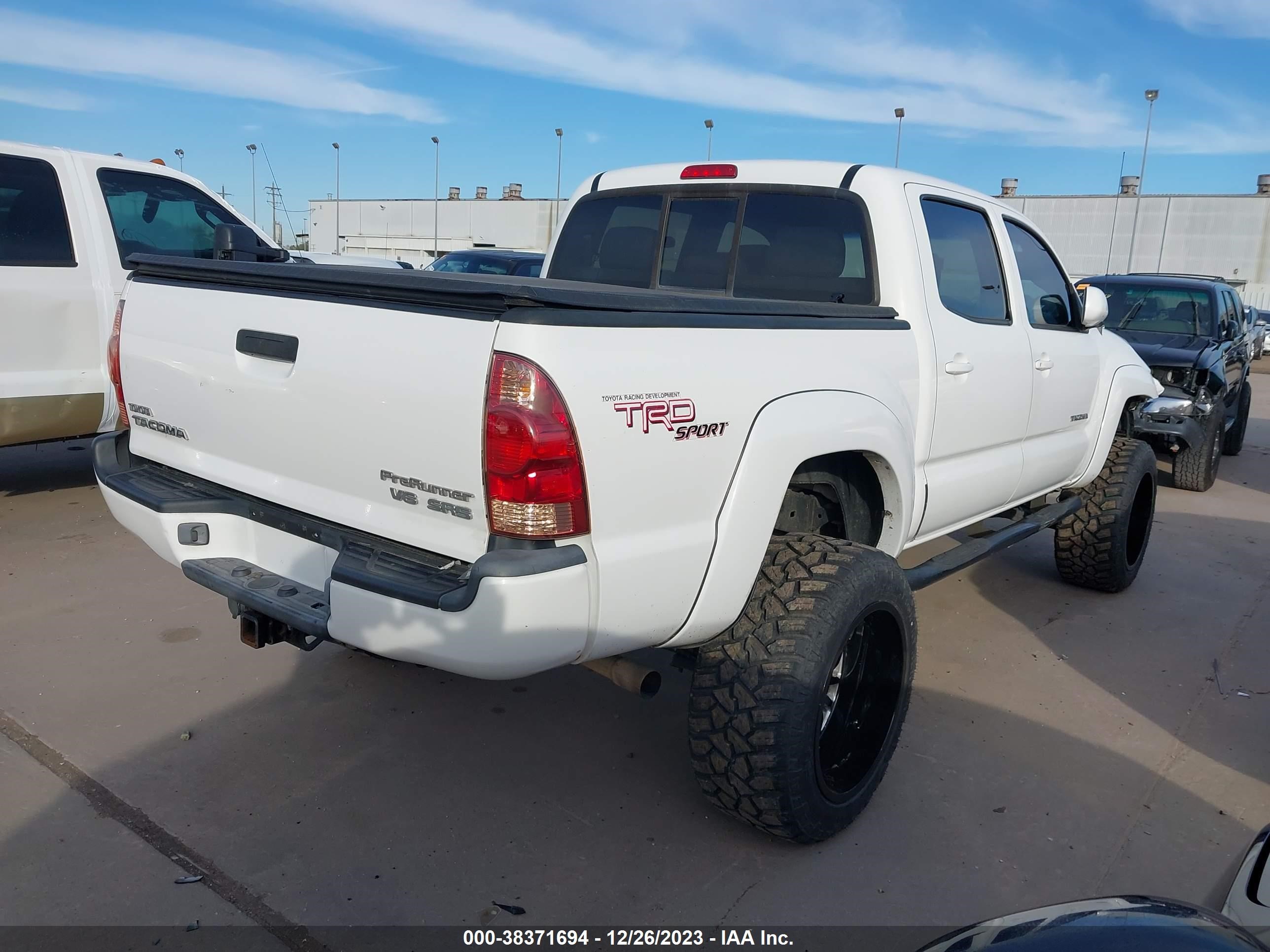 Photo 3 VIN: 3TMJU62N66M009232 - TOYOTA TACOMA 