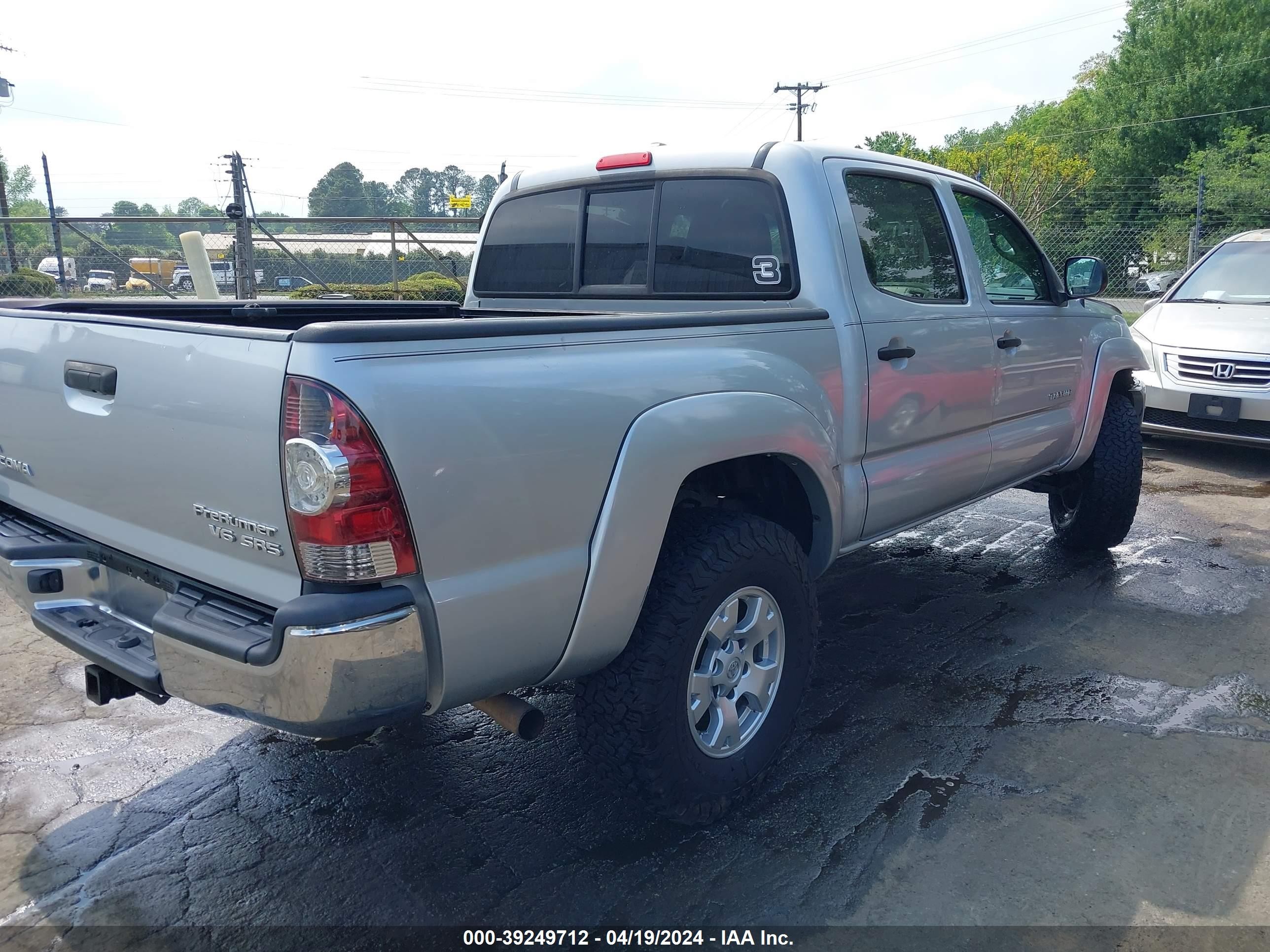 Photo 3 VIN: 3TMJU62N69M073002 - TOYOTA TACOMA 