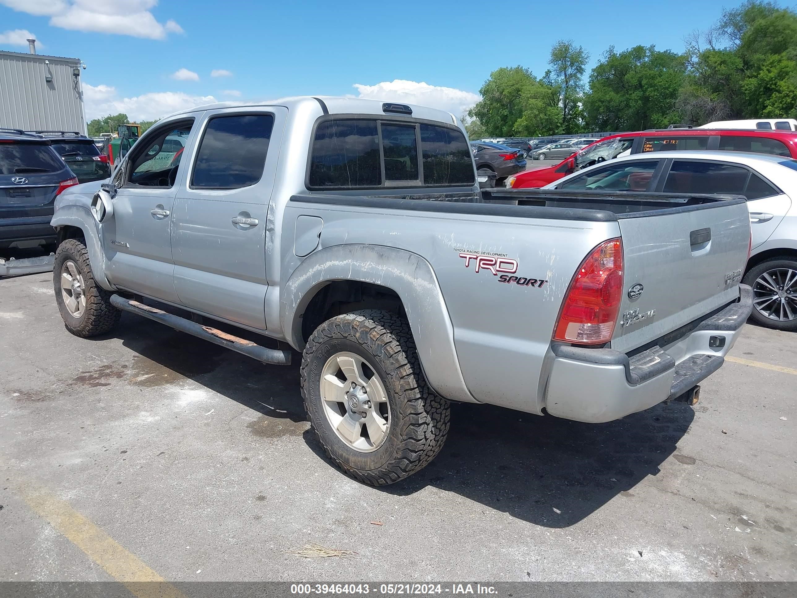 Photo 2 VIN: 3TMJU62N75M007617 - TOYOTA TACOMA 