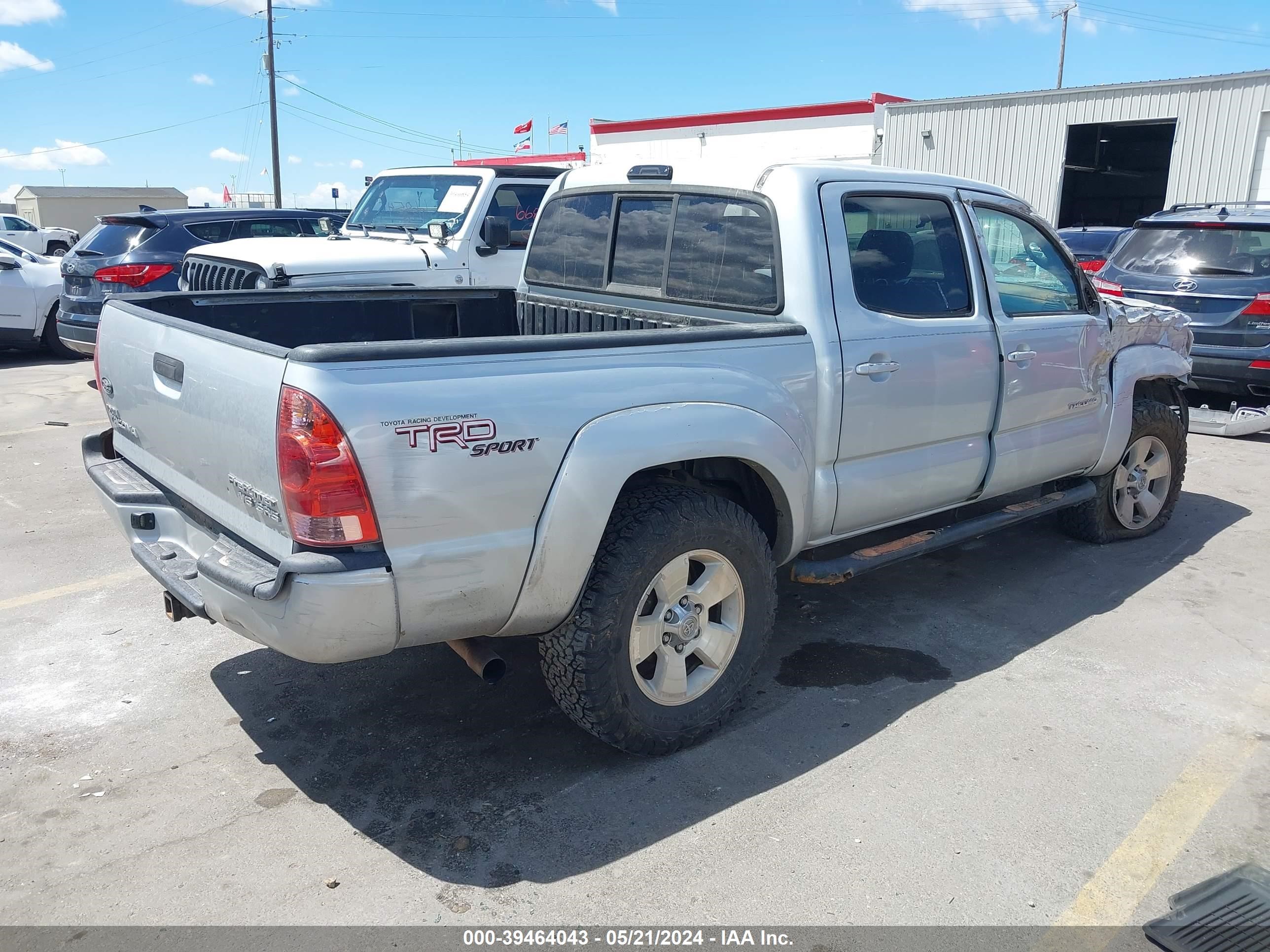 Photo 3 VIN: 3TMJU62N75M007617 - TOYOTA TACOMA 