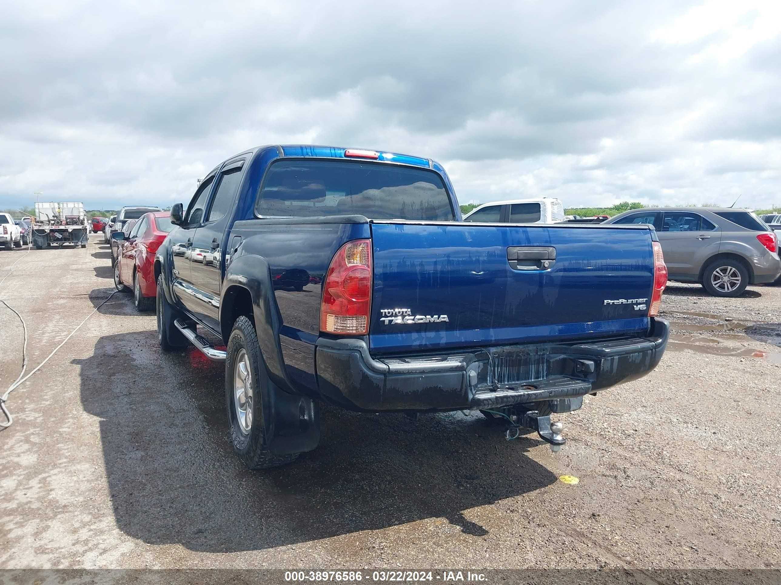 Photo 2 VIN: 3TMJU62N78M053405 - TOYOTA TACOMA 