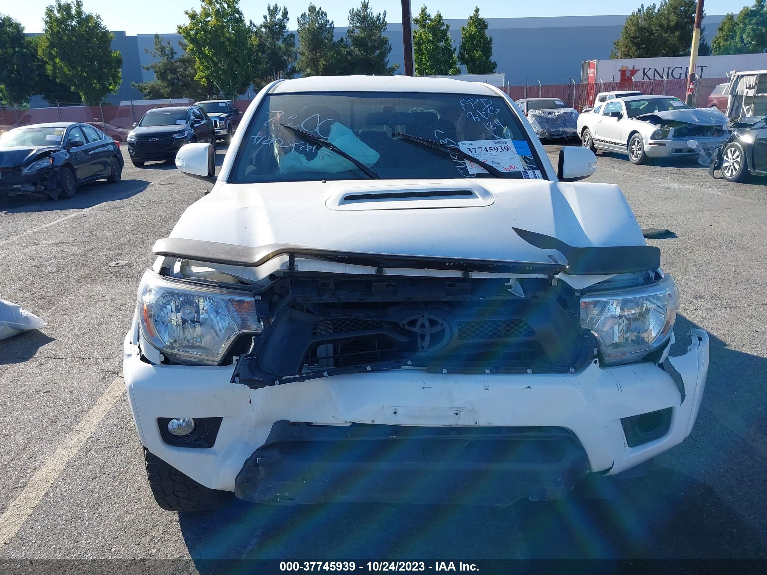 Photo 10 VIN: 3TMKU4HN1FM045037 - TOYOTA TACOMA 