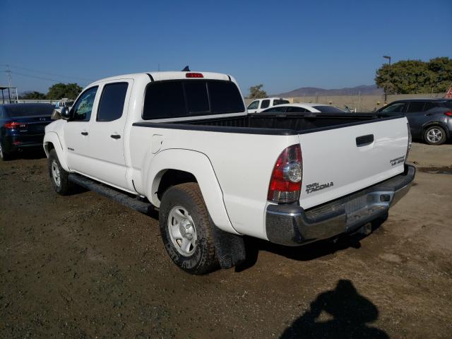 Photo 2 VIN: 3TMKU4HN3FM046948 - TOYOTA TACOMA DOU 