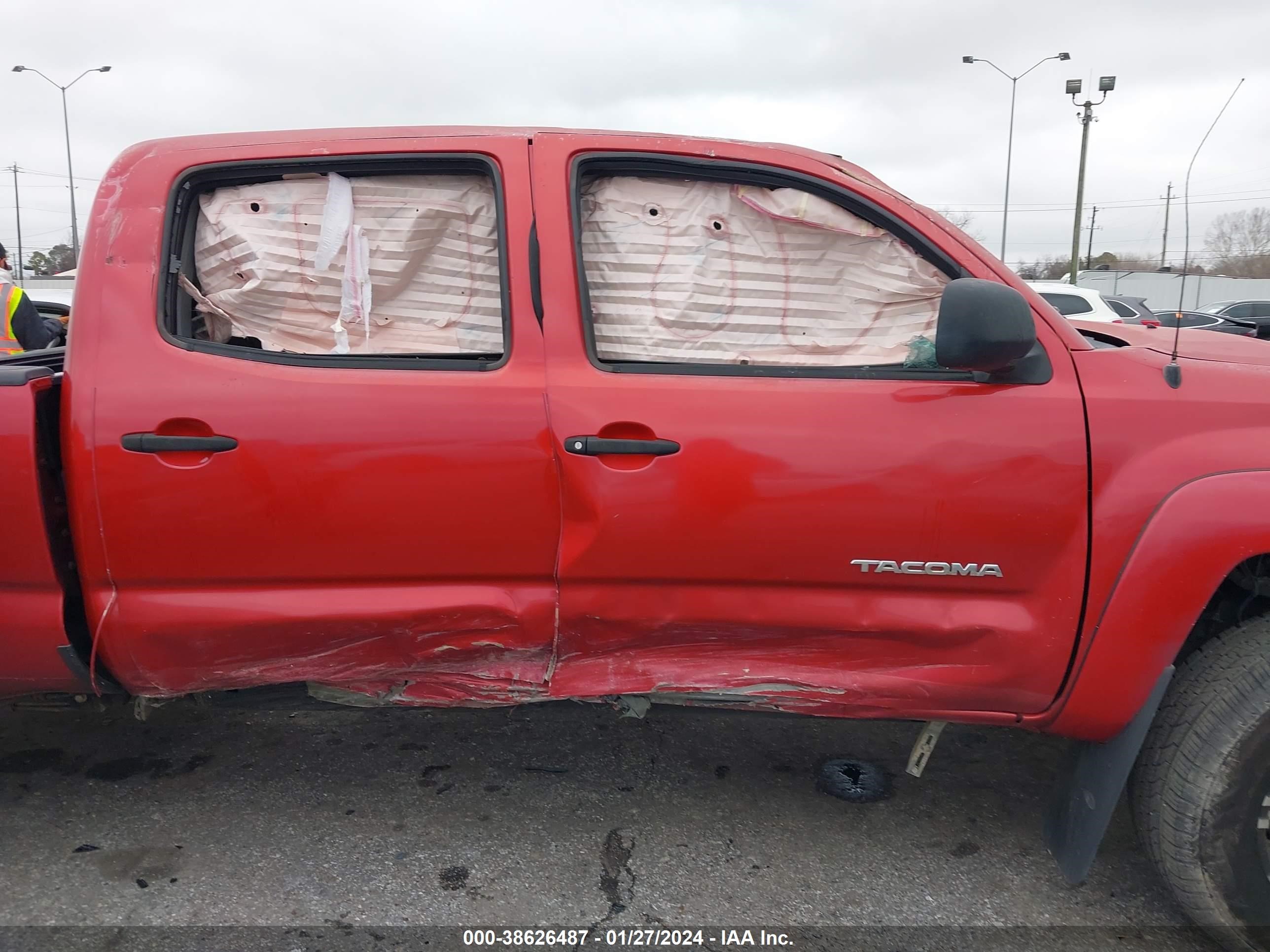 Photo 13 VIN: 3TMKU72N09M020838 - TOYOTA TACOMA 