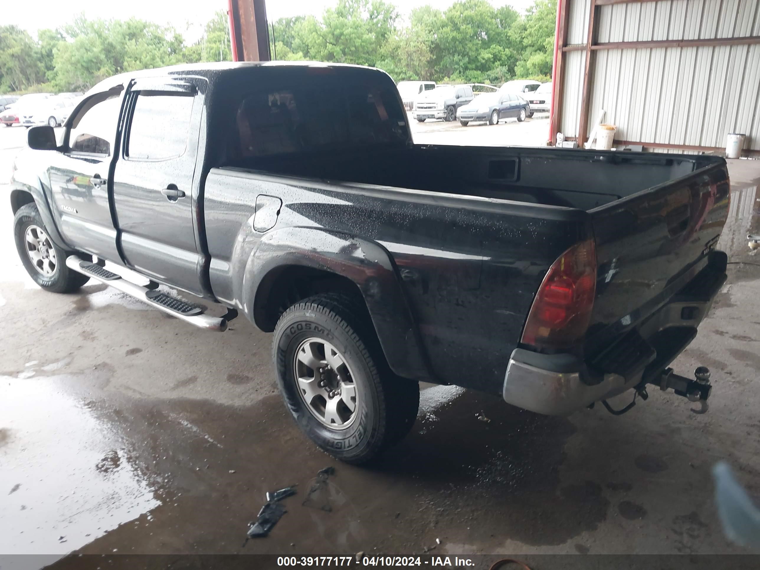 Photo 2 VIN: 3TMKU72N15M003878 - TOYOTA TACOMA 