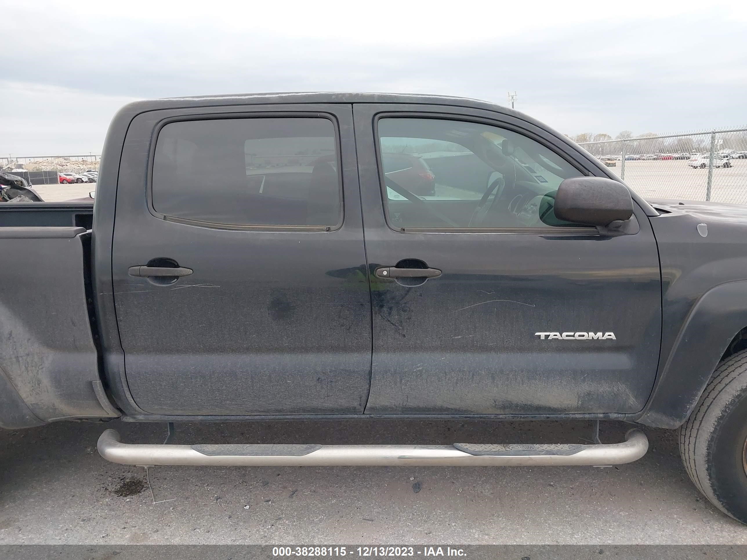 Photo 12 VIN: 3TMKU72N39M019604 - TOYOTA TACOMA 