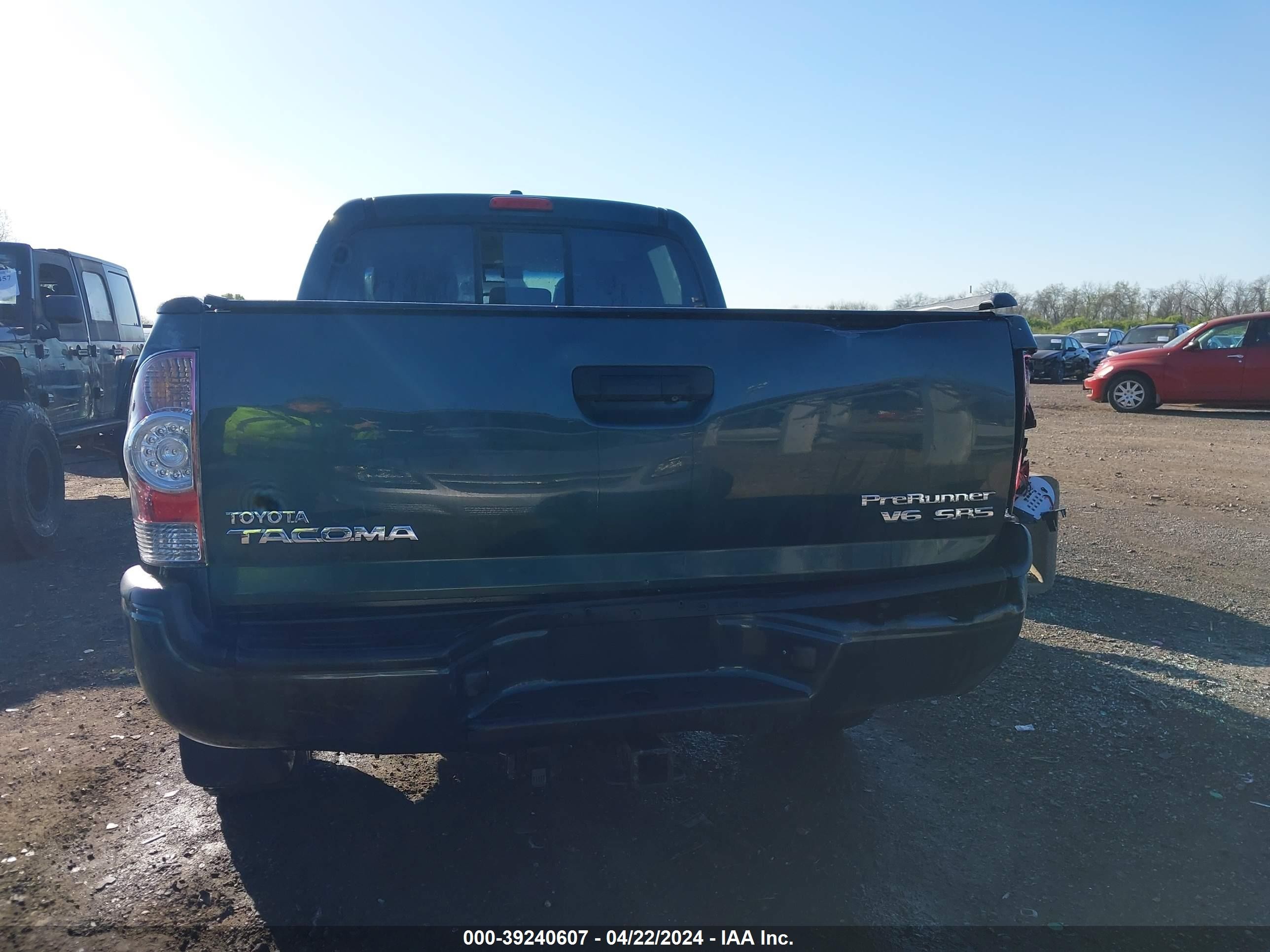 Photo 15 VIN: 3TMKU72N69M018561 - TOYOTA TACOMA 