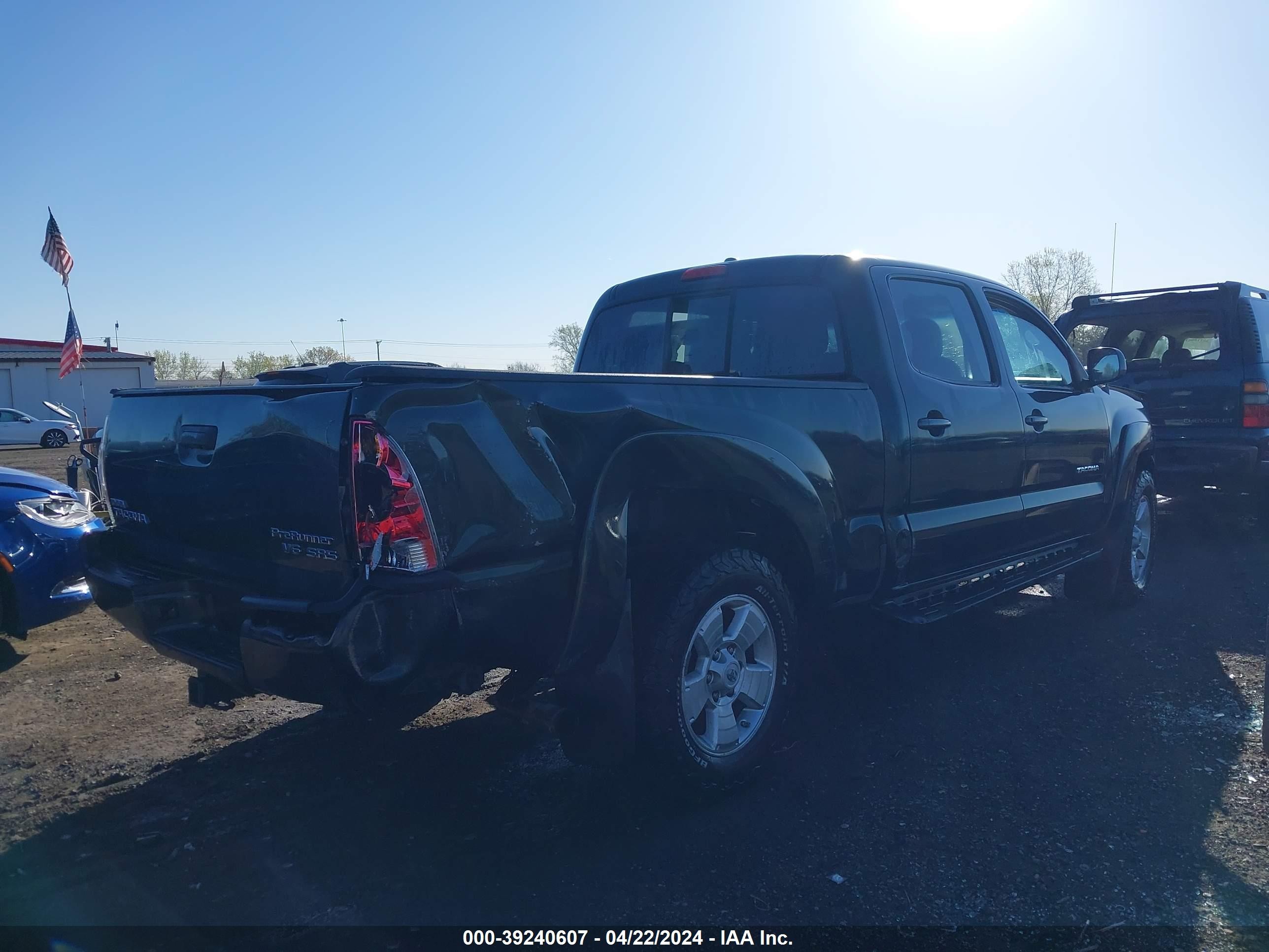 Photo 3 VIN: 3TMKU72N69M018561 - TOYOTA TACOMA 