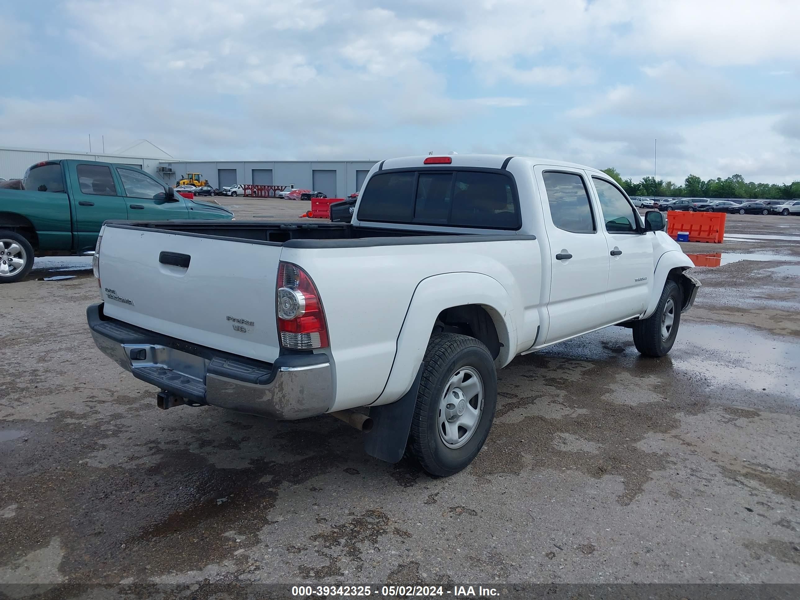 Photo 3 VIN: 3TMKU72N69M018866 - TOYOTA TACOMA 