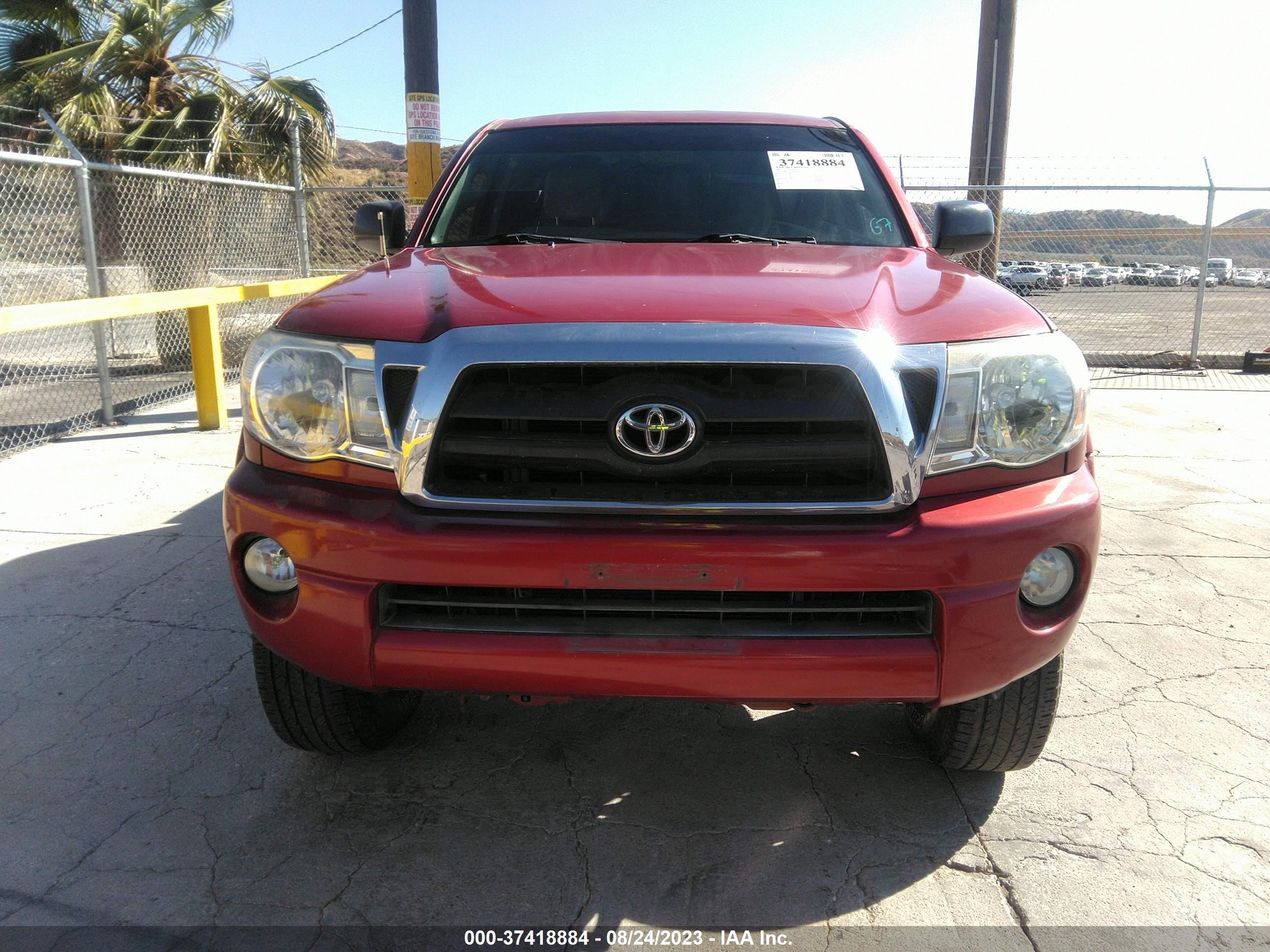 Photo 11 VIN: 3TMKU72N77M010546 - TOYOTA TACOMA 