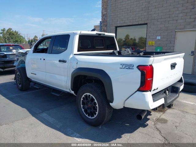 Photo 2 VIN: 3TMLB5JN5RM007664 - TOYOTA TACOMA 