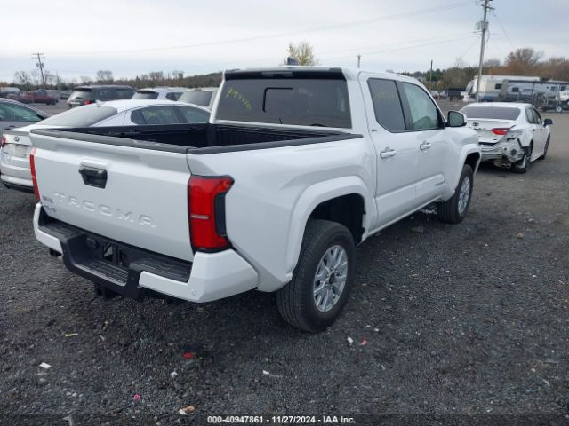 Photo 3 VIN: 3TMLB5JN6RM018107 - TOYOTA TACOMA 