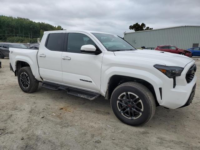 Photo 3 VIN: 3TMLB5JN7RM024272 - TOYOTA TACOMA DOU 