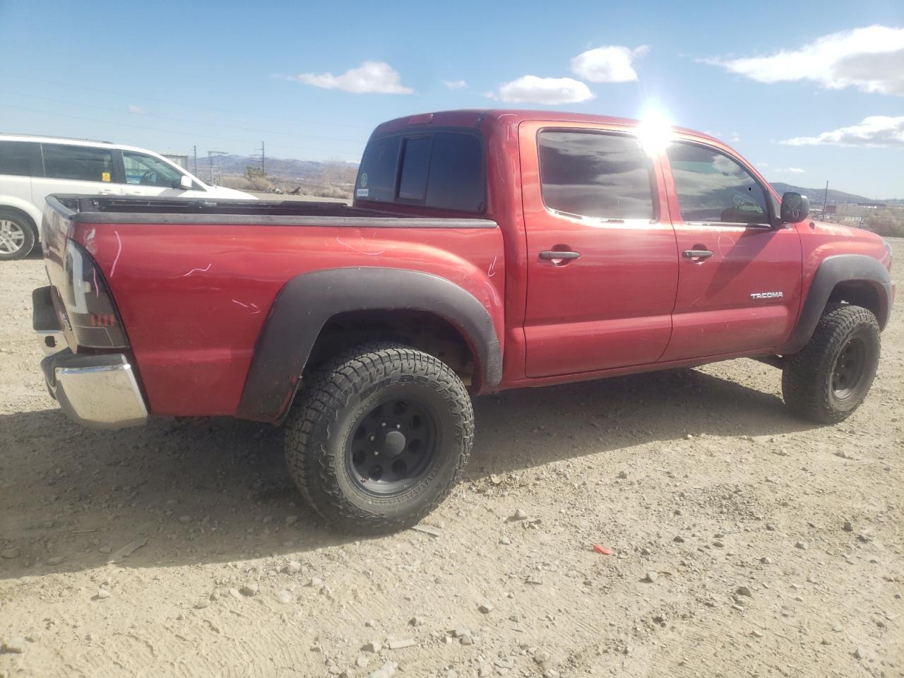 Photo 2 VIN: 3TMLU42N05M001459 - TOYOTA TACOMA 