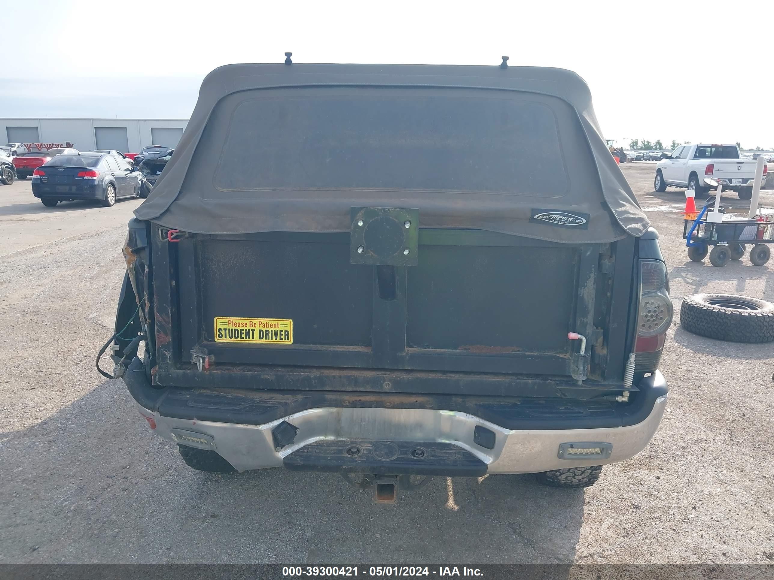 Photo 15 VIN: 3TMLU42N09M025122 - TOYOTA TACOMA 