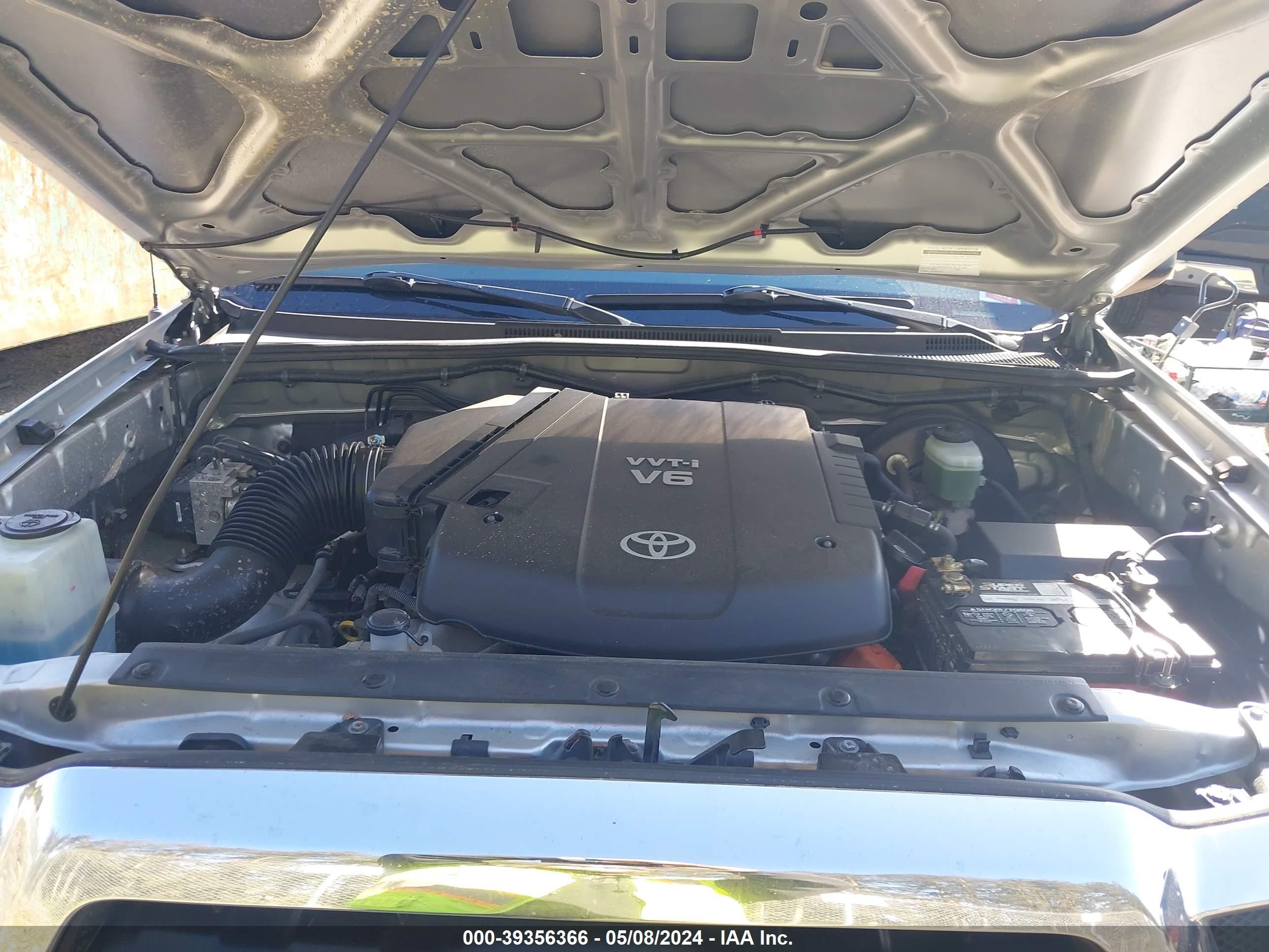 Photo 9 VIN: 3TMLU42N18M013947 - TOYOTA TACOMA 