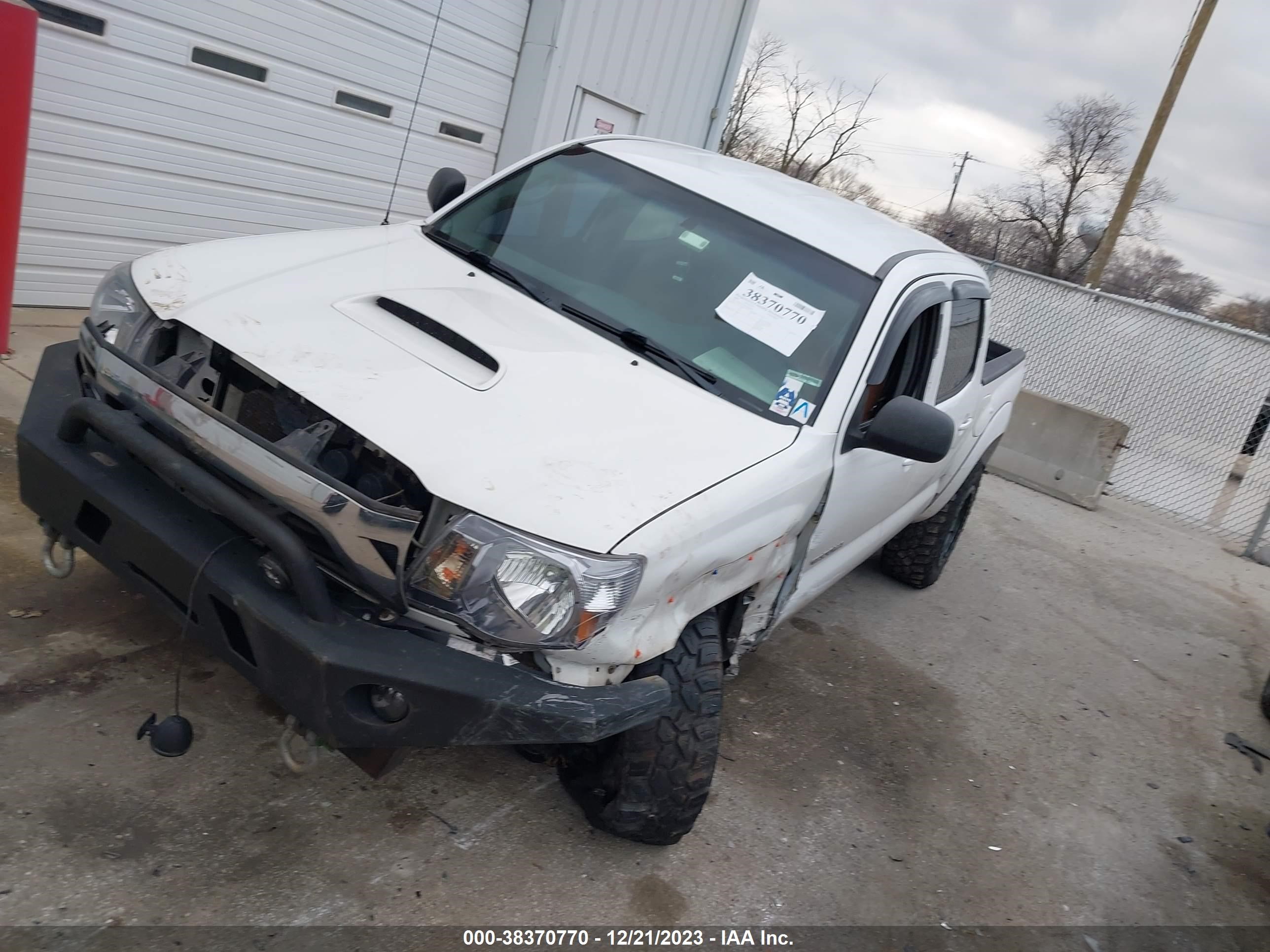 Photo 1 VIN: 3TMLU42N19M026652 - TOYOTA TACOMA 