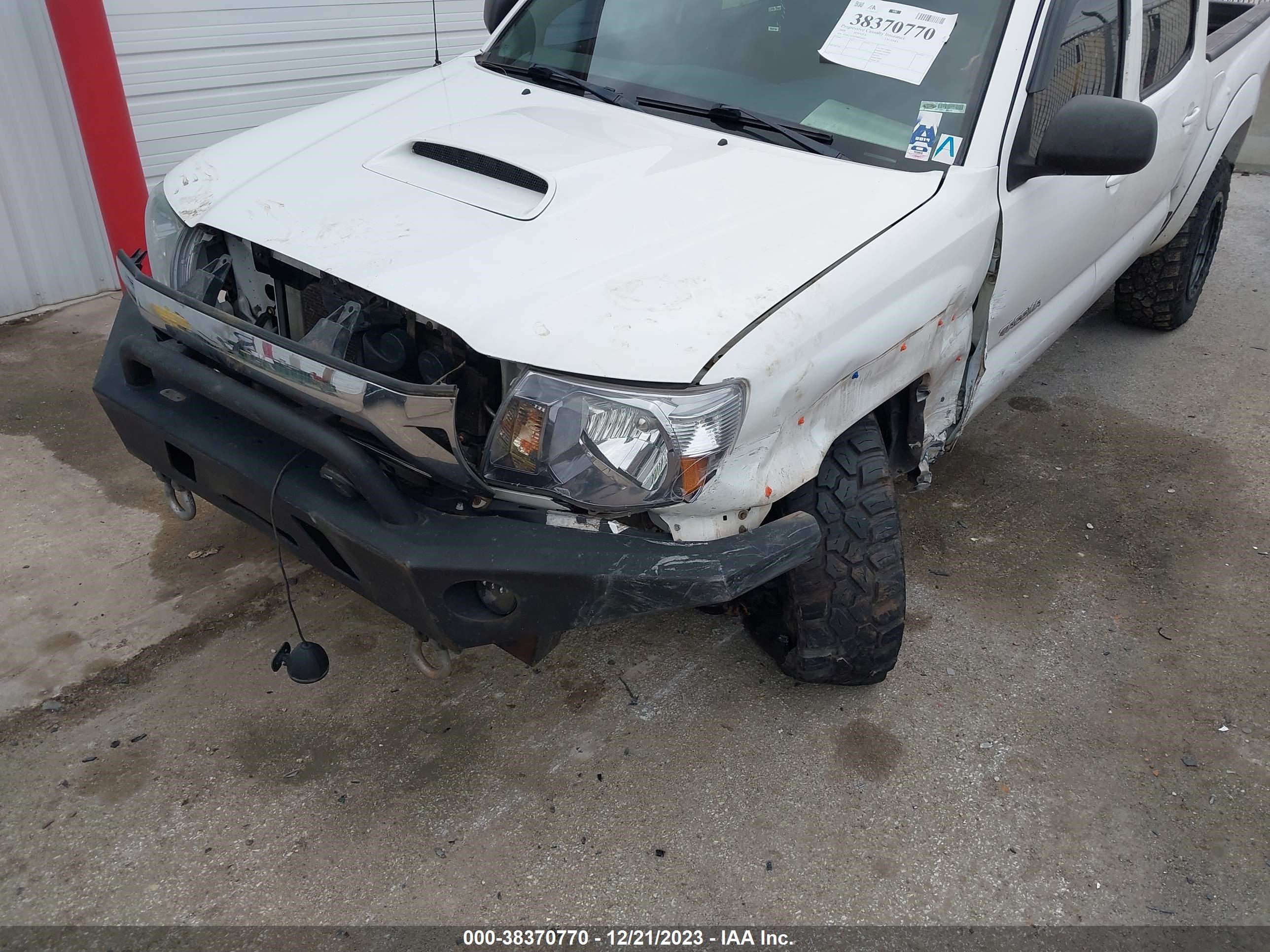 Photo 5 VIN: 3TMLU42N19M026652 - TOYOTA TACOMA 