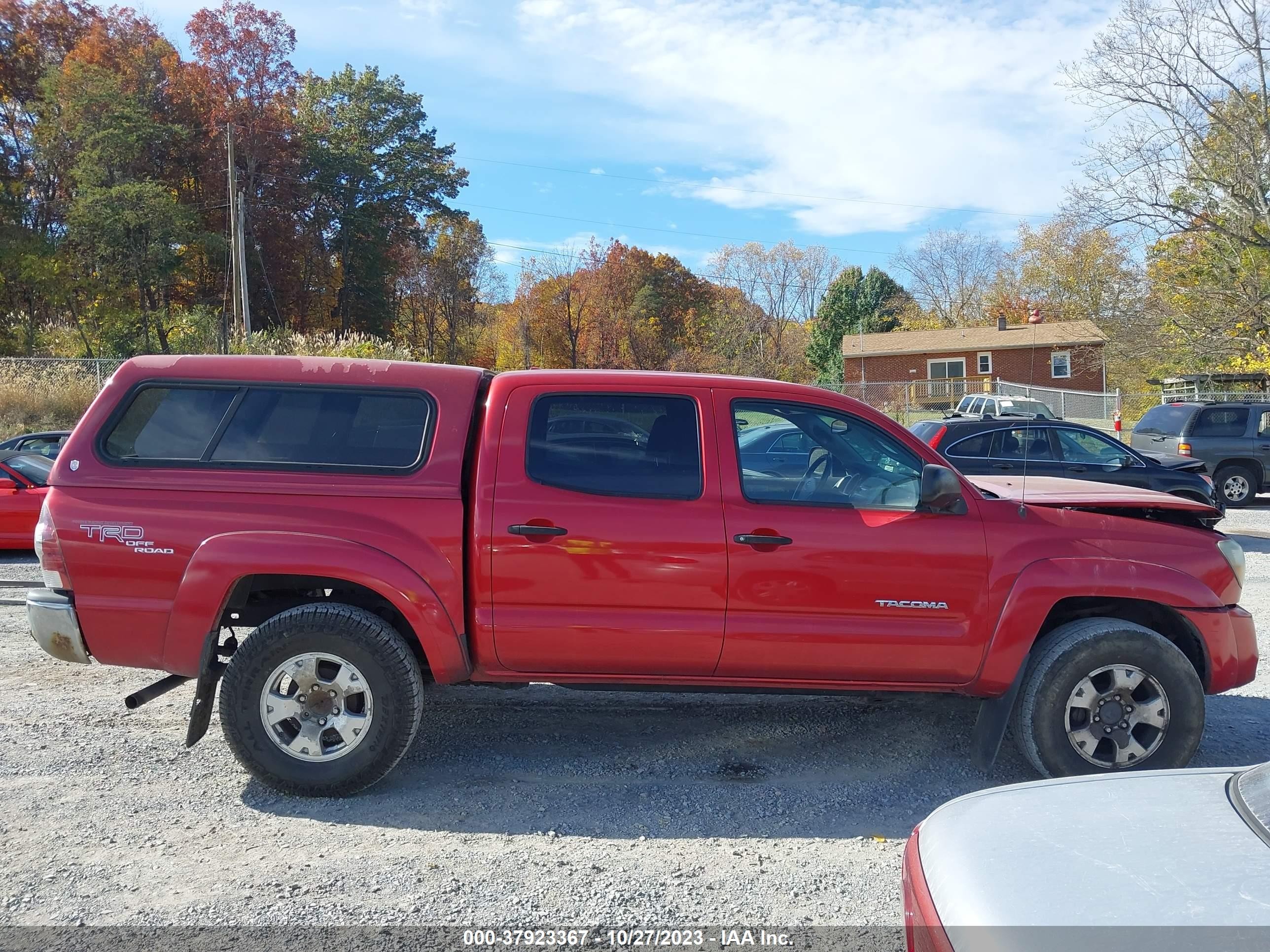 Photo 13 VIN: 3TMLU42N19M028241 - TOYOTA TACOMA 