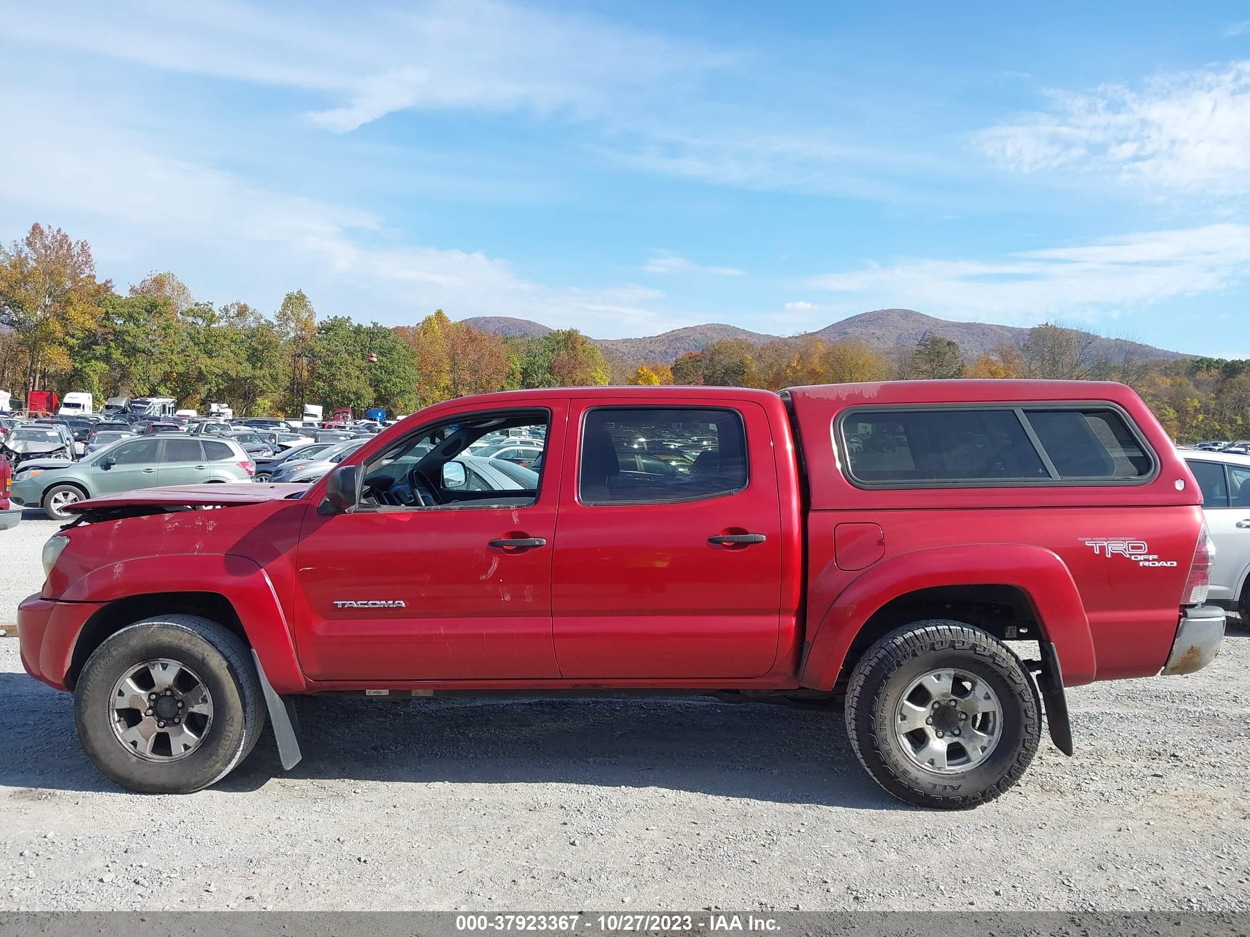 Photo 14 VIN: 3TMLU42N19M028241 - TOYOTA TACOMA 