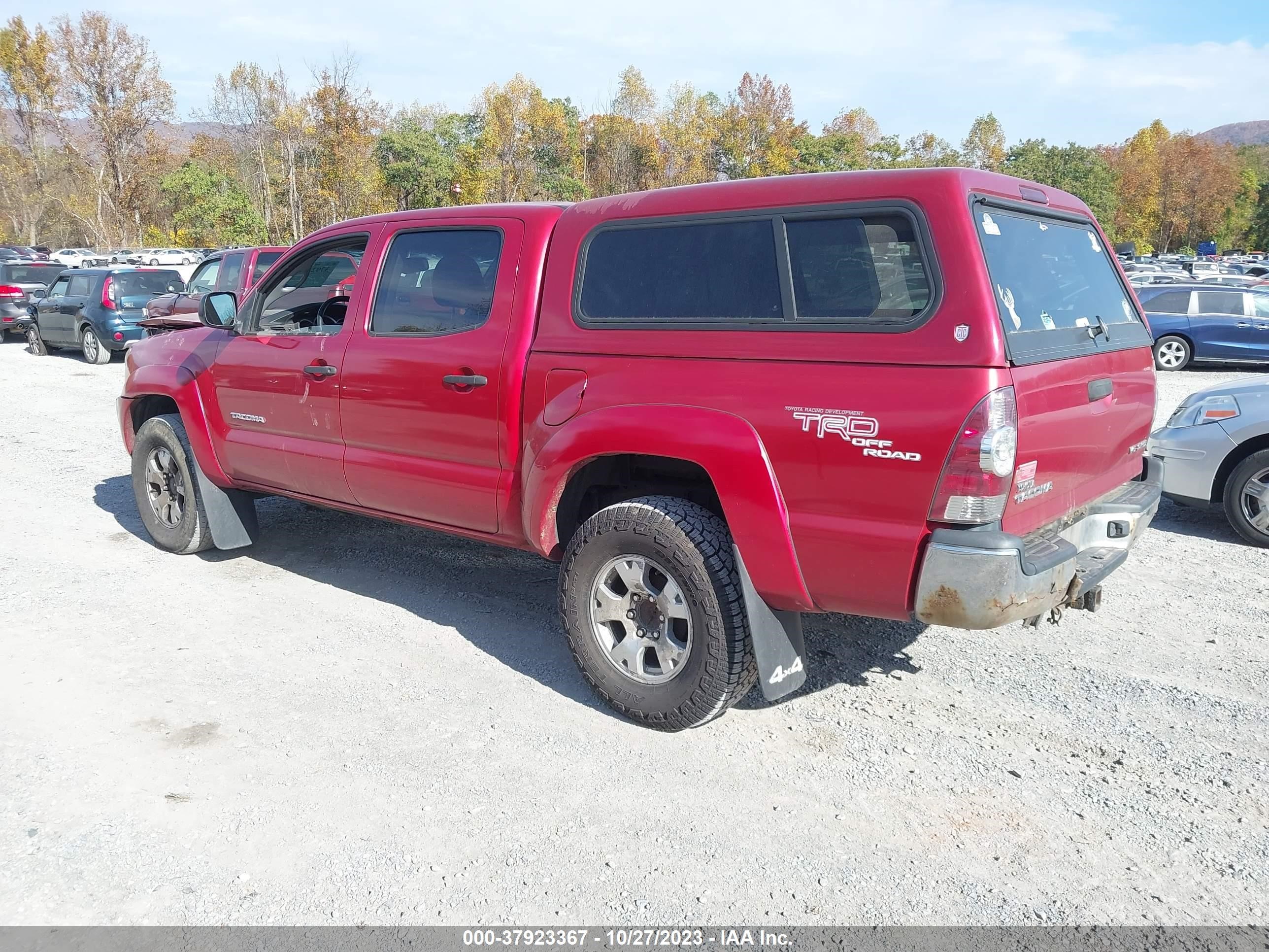 Photo 2 VIN: 3TMLU42N19M028241 - TOYOTA TACOMA 