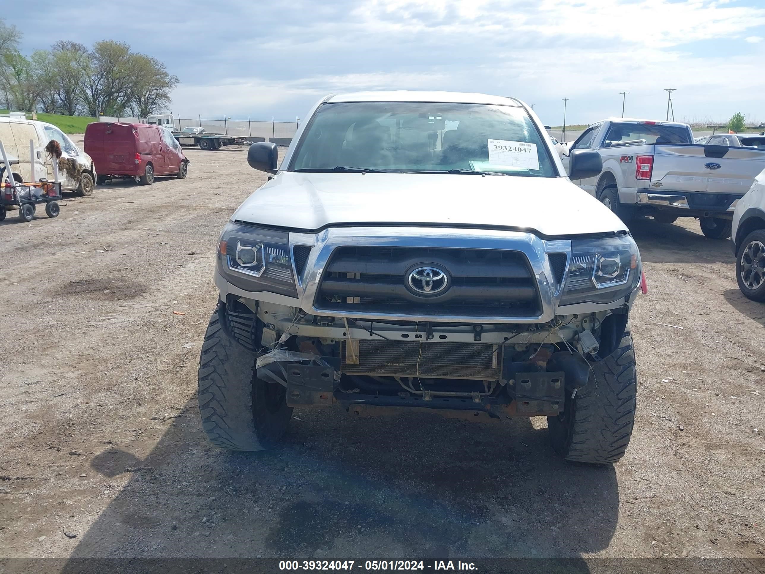 Photo 5 VIN: 3TMLU42N19M036260 - TOYOTA TACOMA 