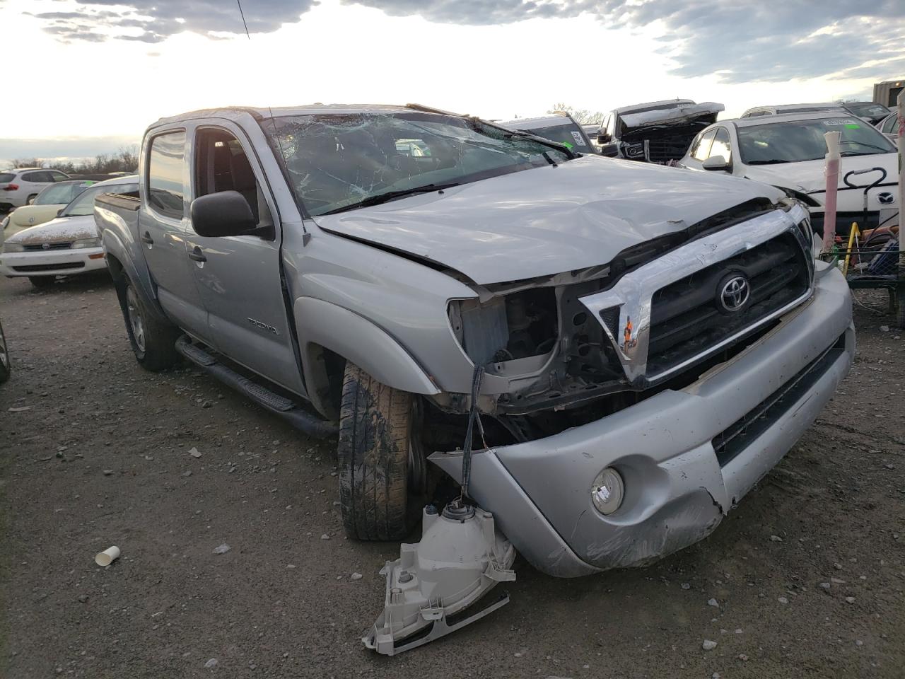 Photo 3 VIN: 3TMLU42N37M010806 - TOYOTA TACOMA 