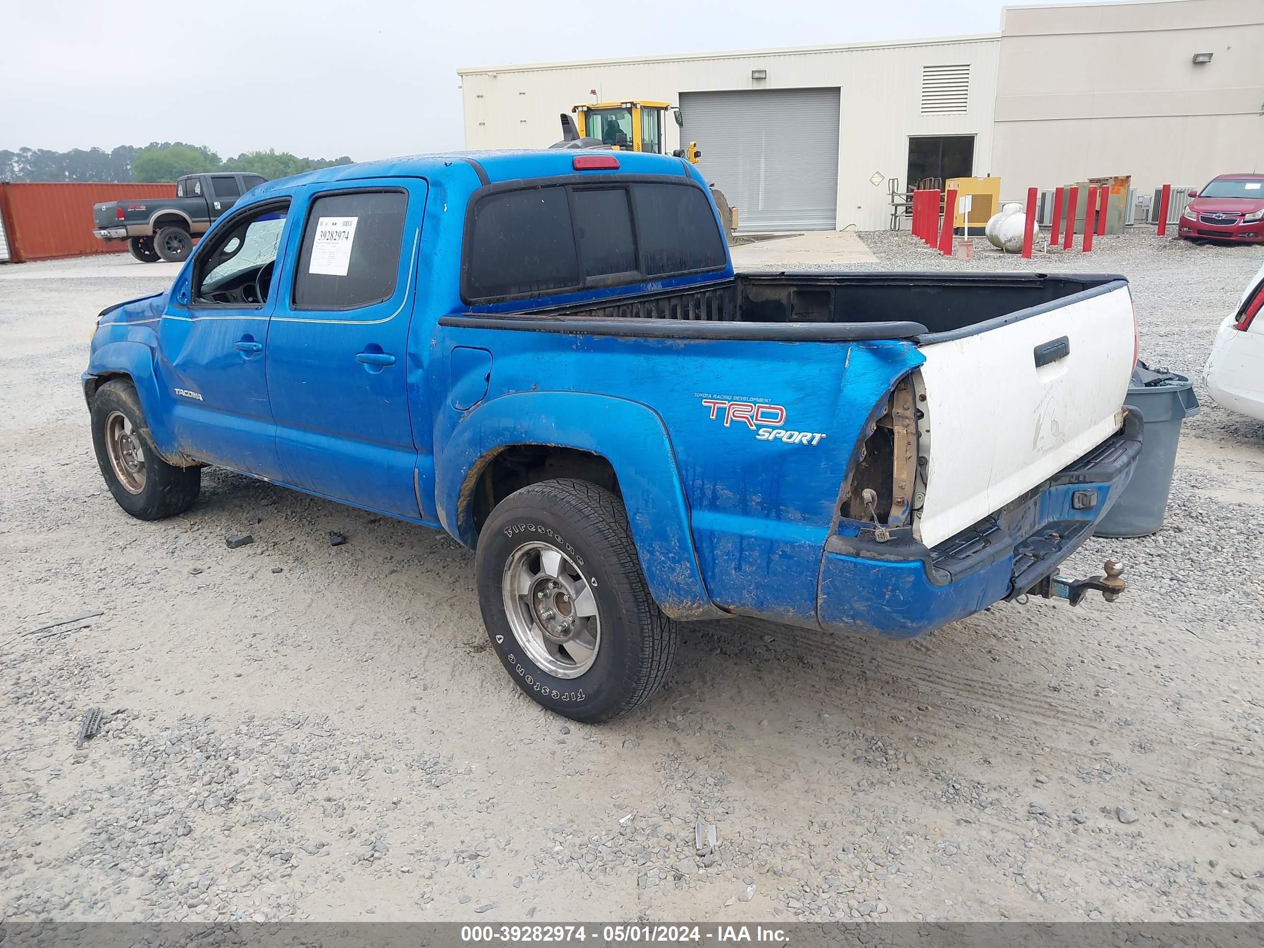 Photo 2 VIN: 3TMLU42N56M007355 - TOYOTA TACOMA 