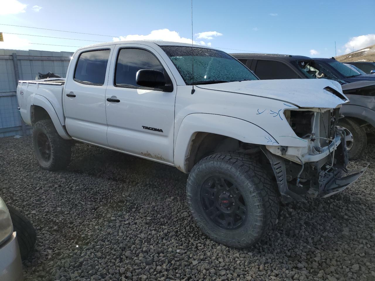 Photo 3 VIN: 3TMLU42N59M024662 - TOYOTA TACOMA 