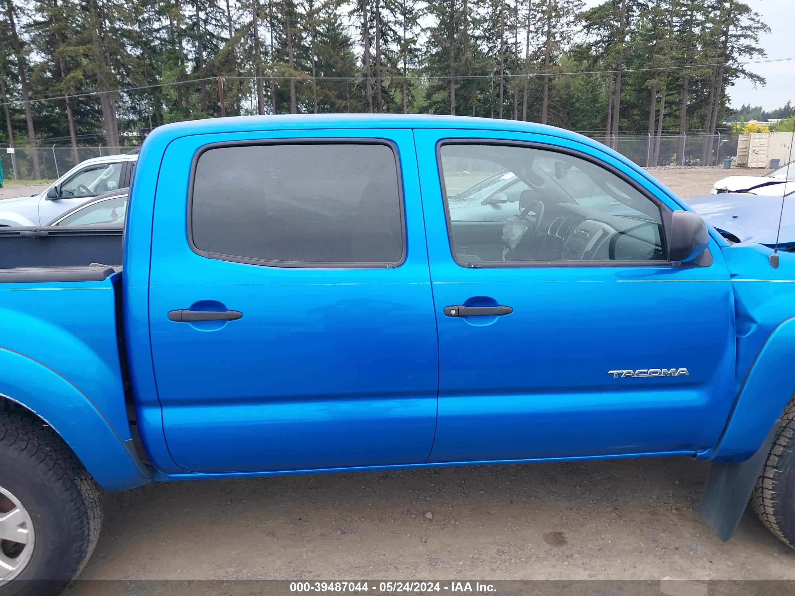 Photo 12 VIN: 3TMLU42N59M033555 - TOYOTA TACOMA 