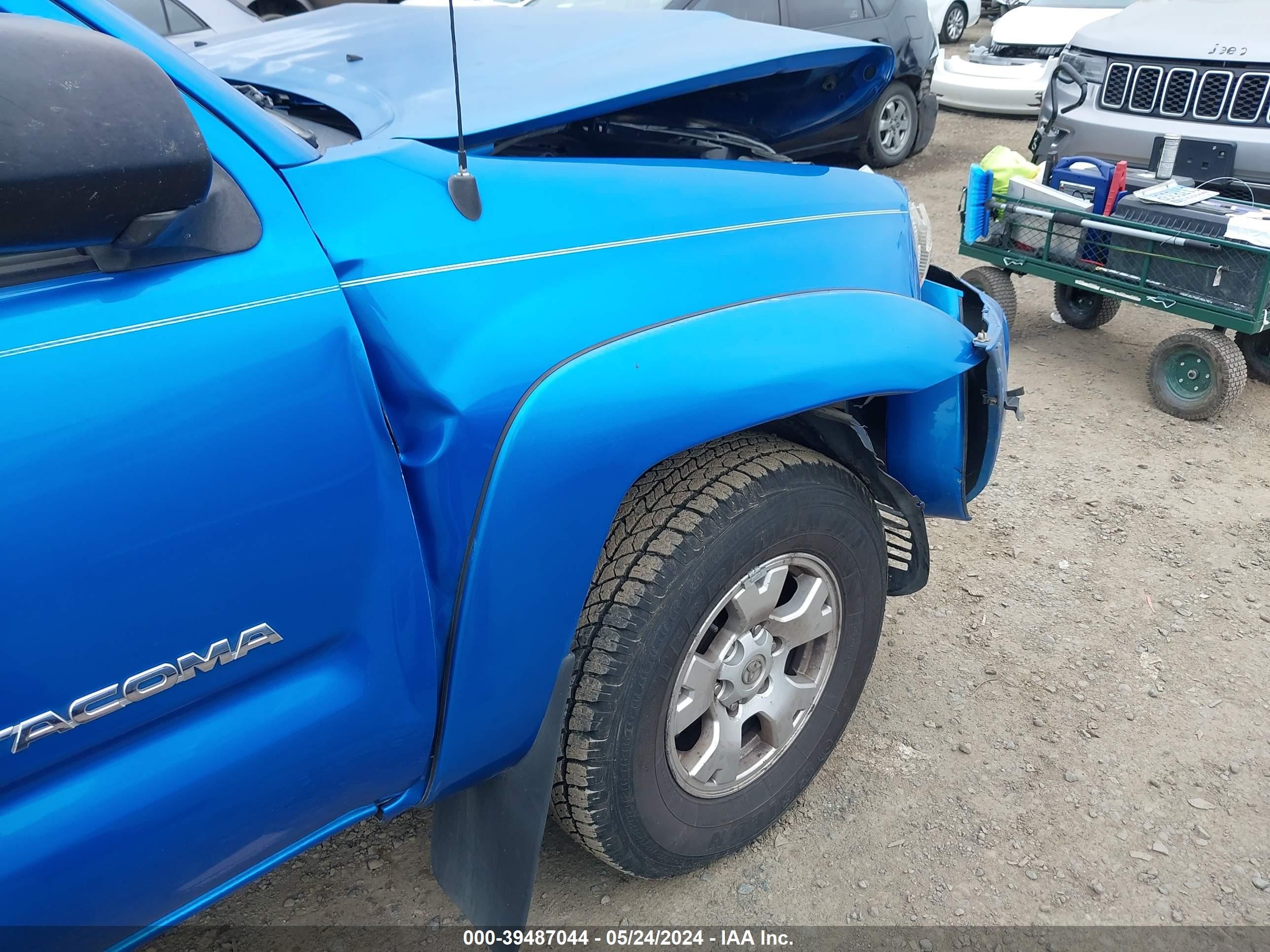 Photo 17 VIN: 3TMLU42N59M033555 - TOYOTA TACOMA 