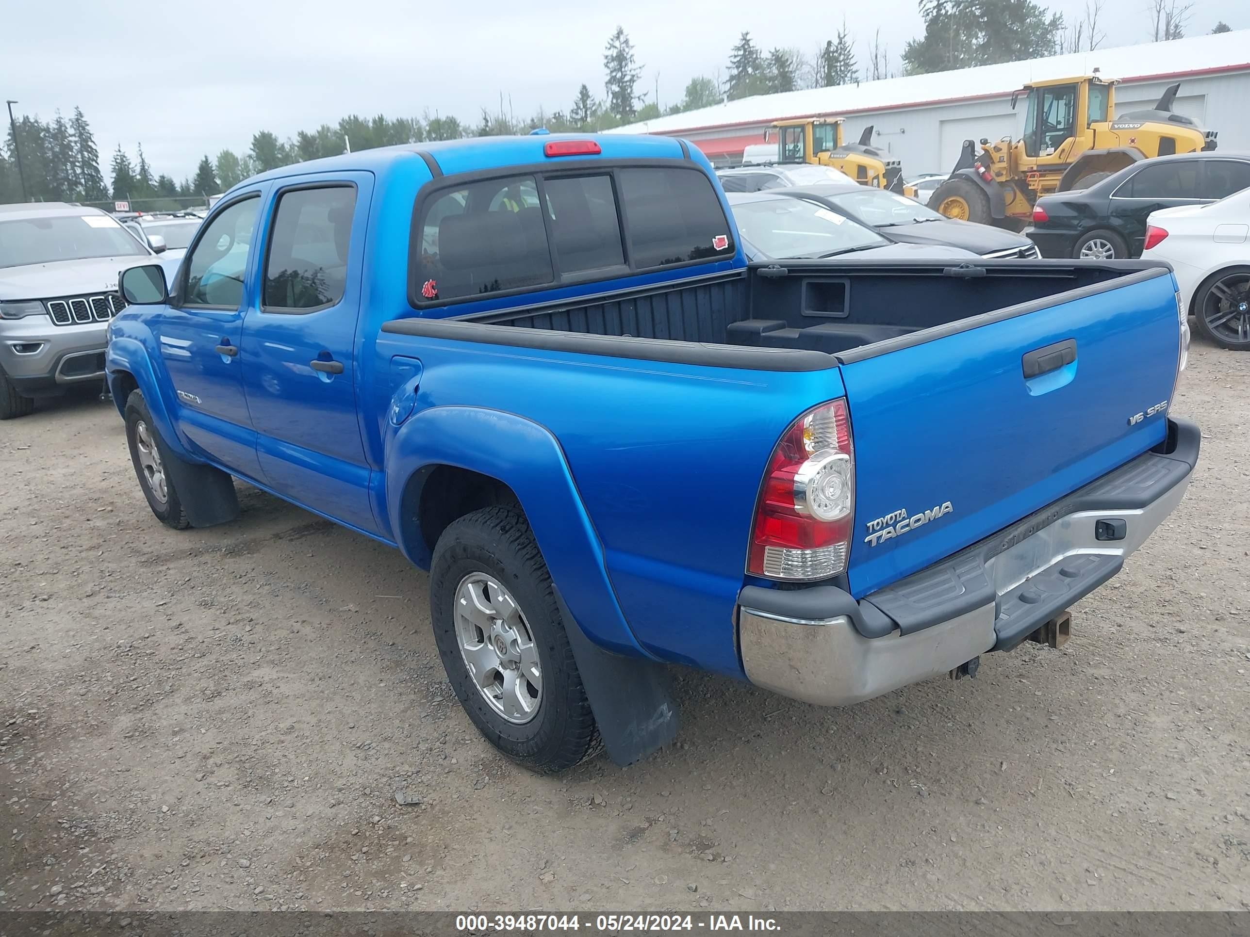 Photo 2 VIN: 3TMLU42N59M033555 - TOYOTA TACOMA 